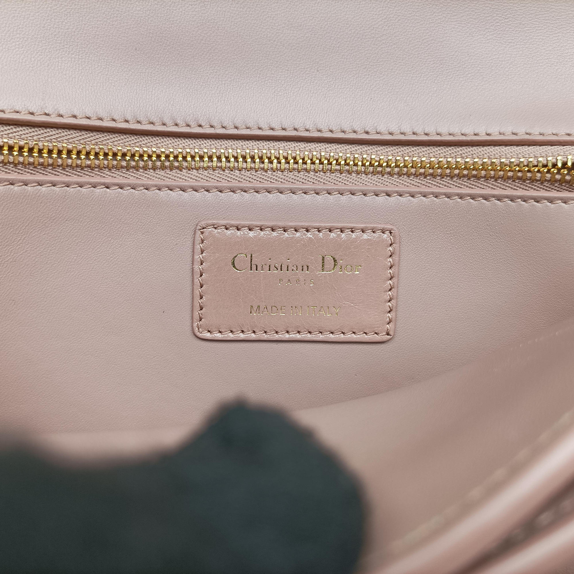 Pre-owned Christian Dior 30 Montaigne Pink leather  shoulderbag | stylenewstar