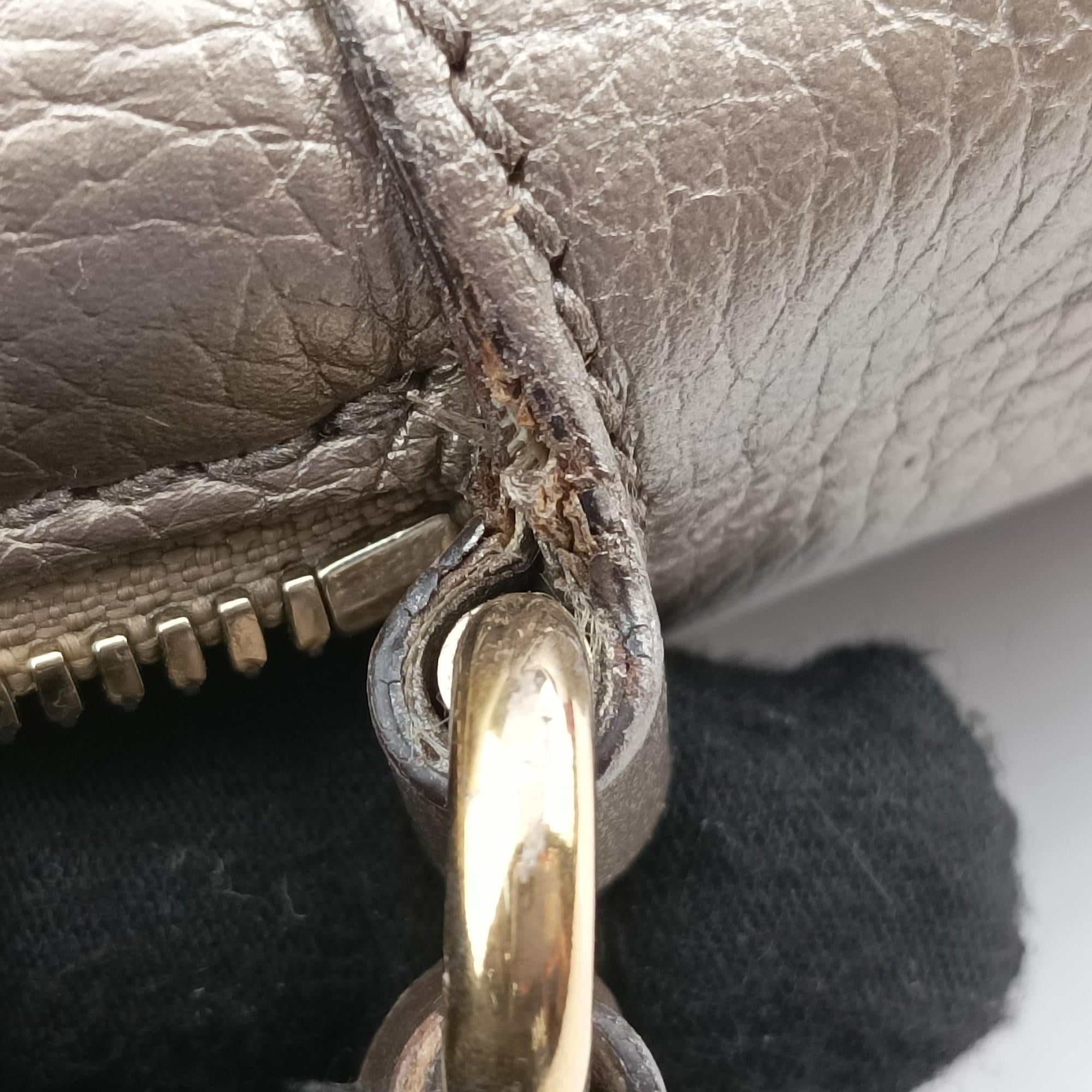 Pre-owned Gucci Soho Golden Leather 308364 shoulderbag | stylenewstar