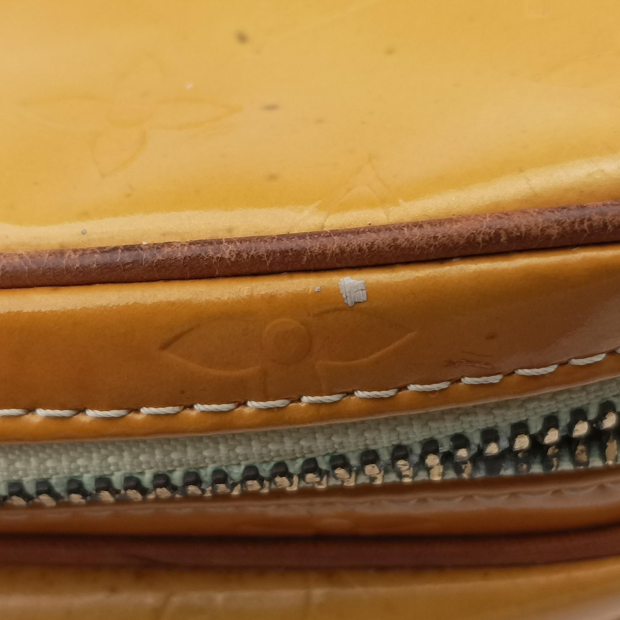 Pre-owned Louis Vuitton WOOSTER Yellow Patent leather M91075 shoulderbag | stylenewstar