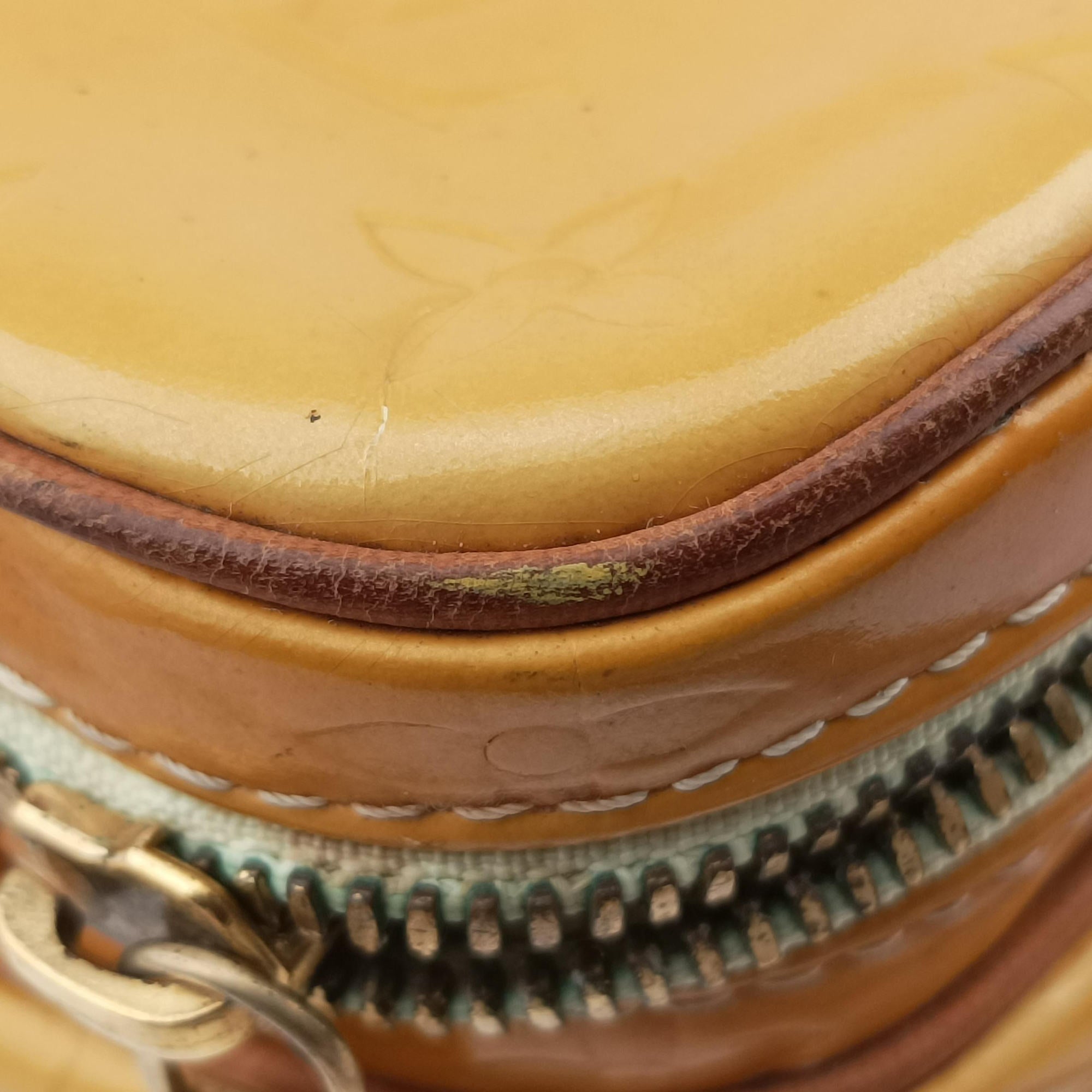 Pre-owned Louis Vuitton WOOSTER Yellow Patent leather M91075 shoulderbag | stylenewstar