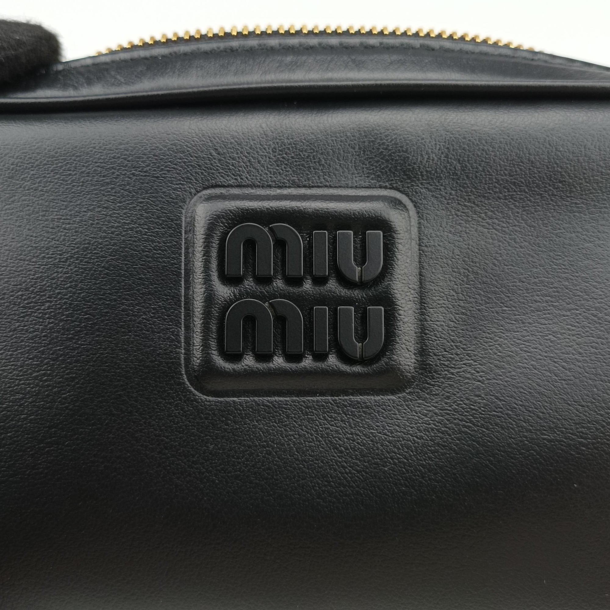 Pre-owned Miu Miu Logo belt Black leather  bum bag/waist bag | stylenewstar