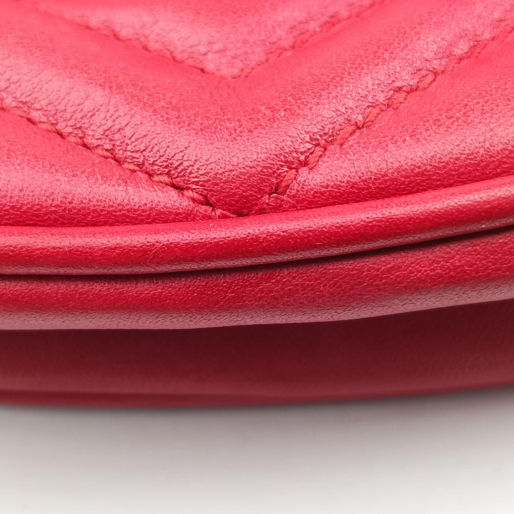Pre-owned Gucci GG Marmont Red Leather 476434 bum bag/waist bag | stylenewstar