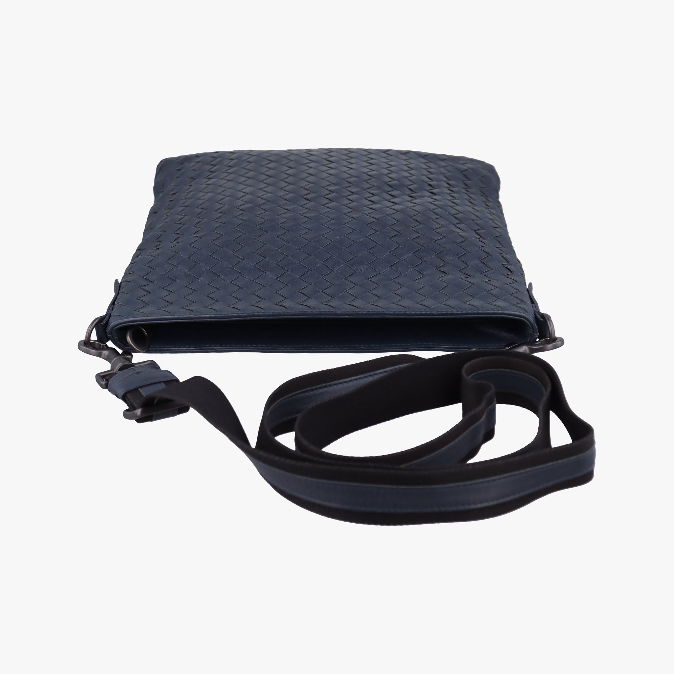 Vintage Bottega Veneta Intrecciato Navy lambskin  shoulderbag | stylenewstar