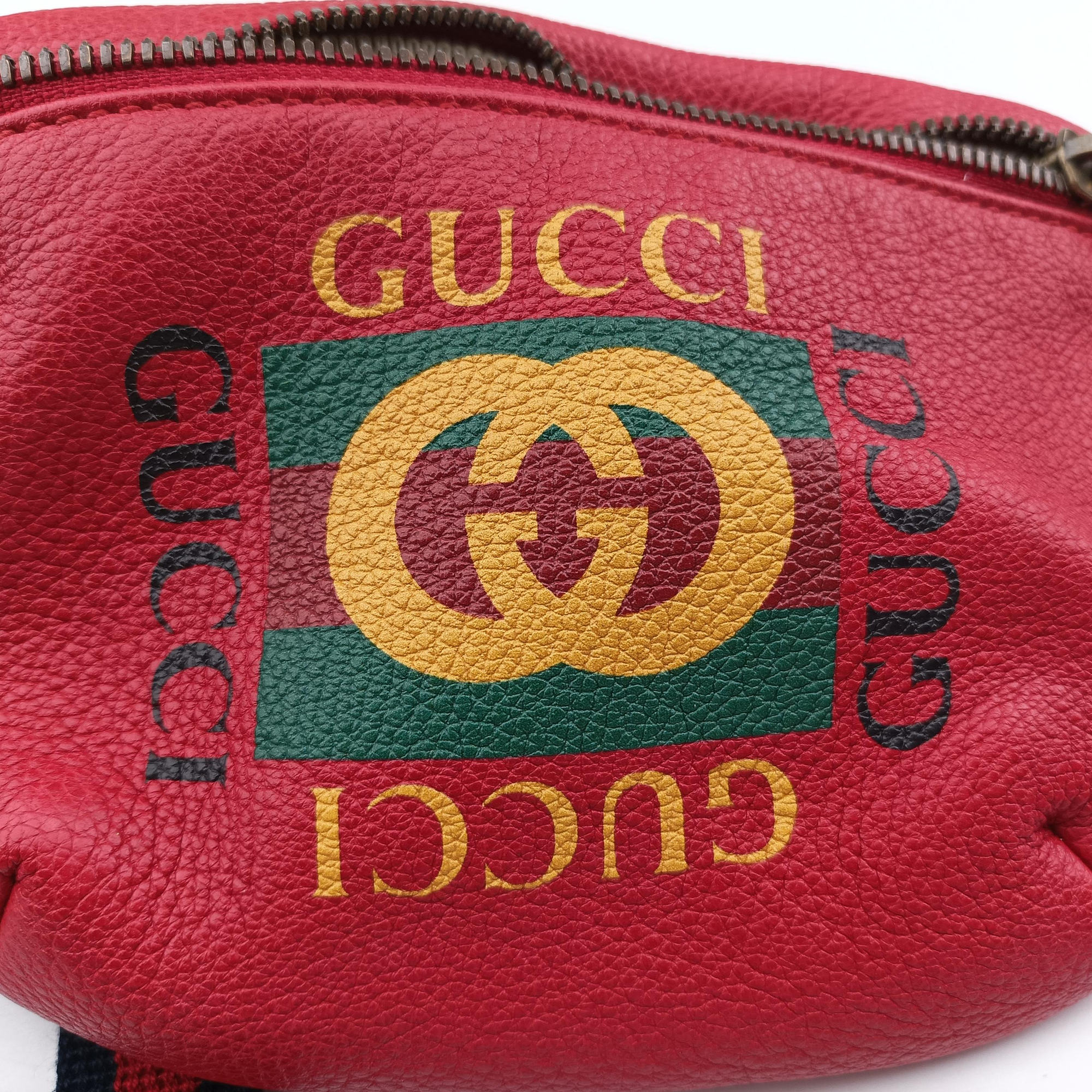 Pre-owned Gucci Print Red Leather 527792 bum bag/waist bag | stylenewstar
