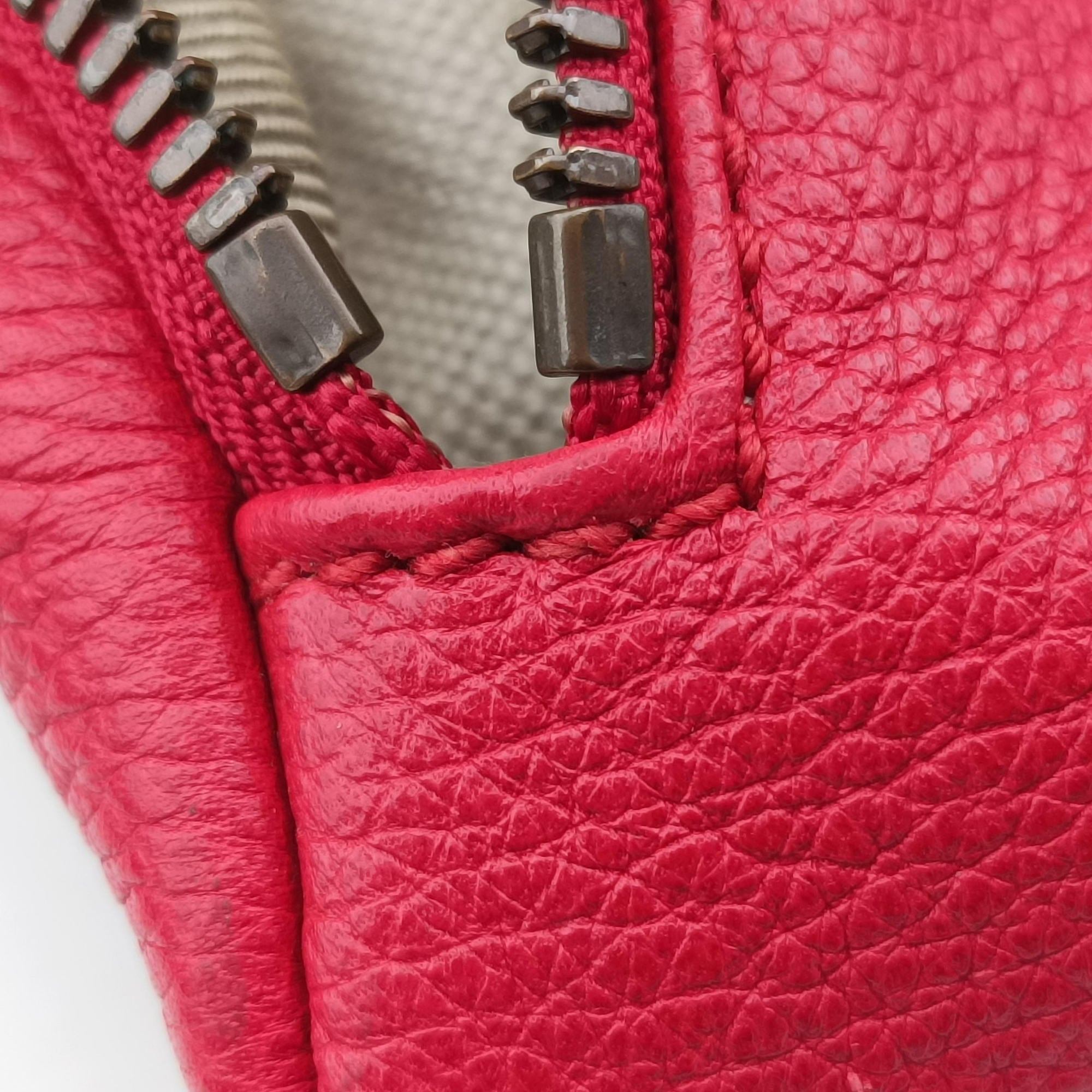 Pre-owned Gucci Print Red Leather 527792 bum bag/waist bag | stylenewstar