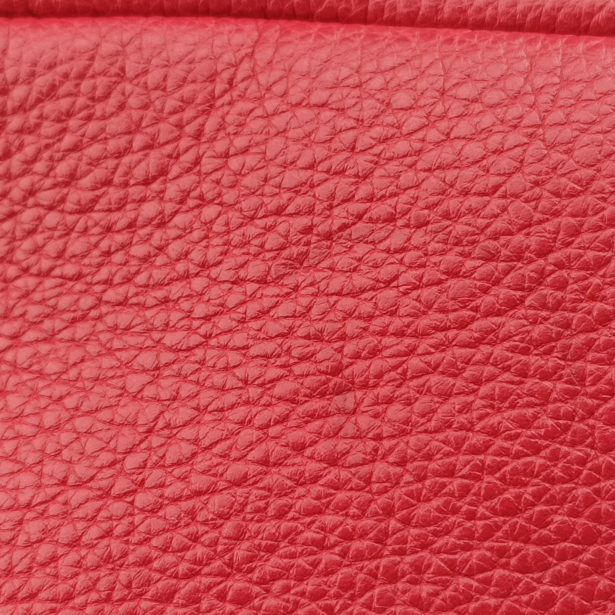 Pre-owned Gucci Print Red Leather 527792 bum bag/waist bag | stylenewstar