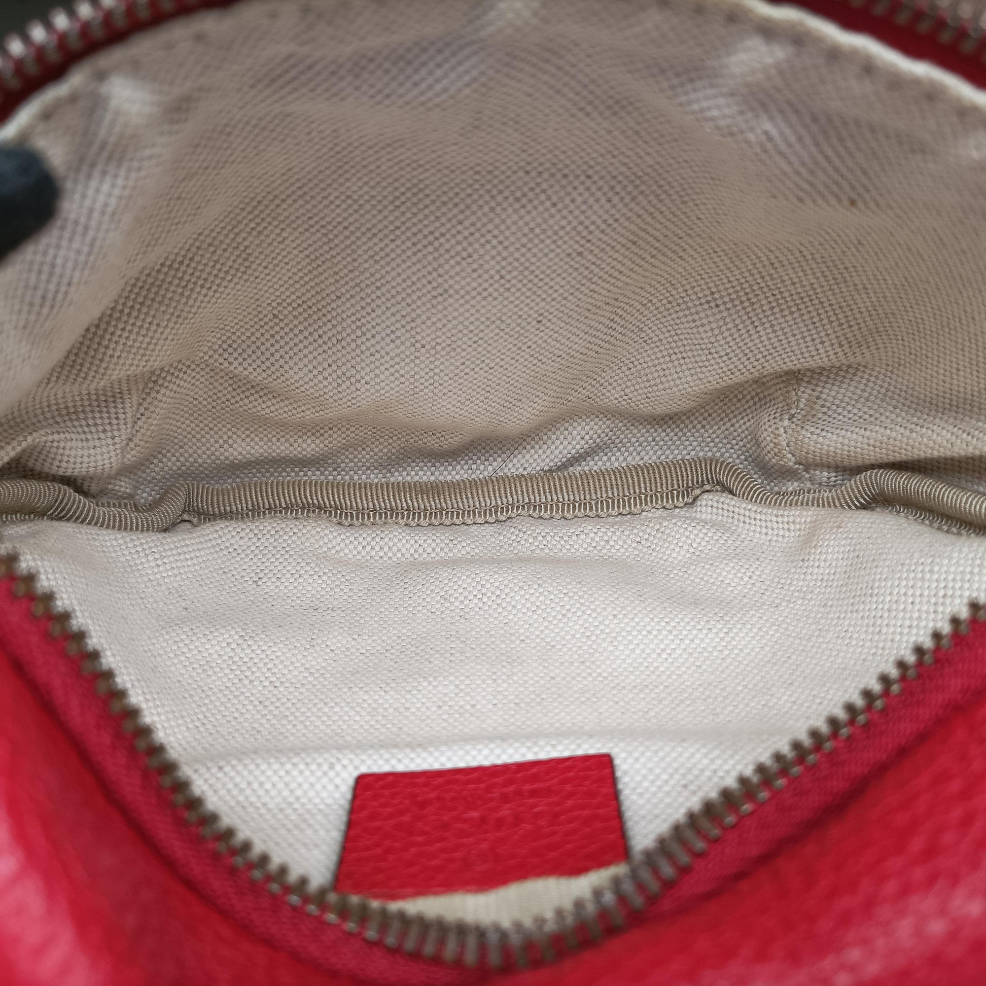 Pre-owned Gucci Print Red Leather 527792 bum bag/waist bag | stylenewstar