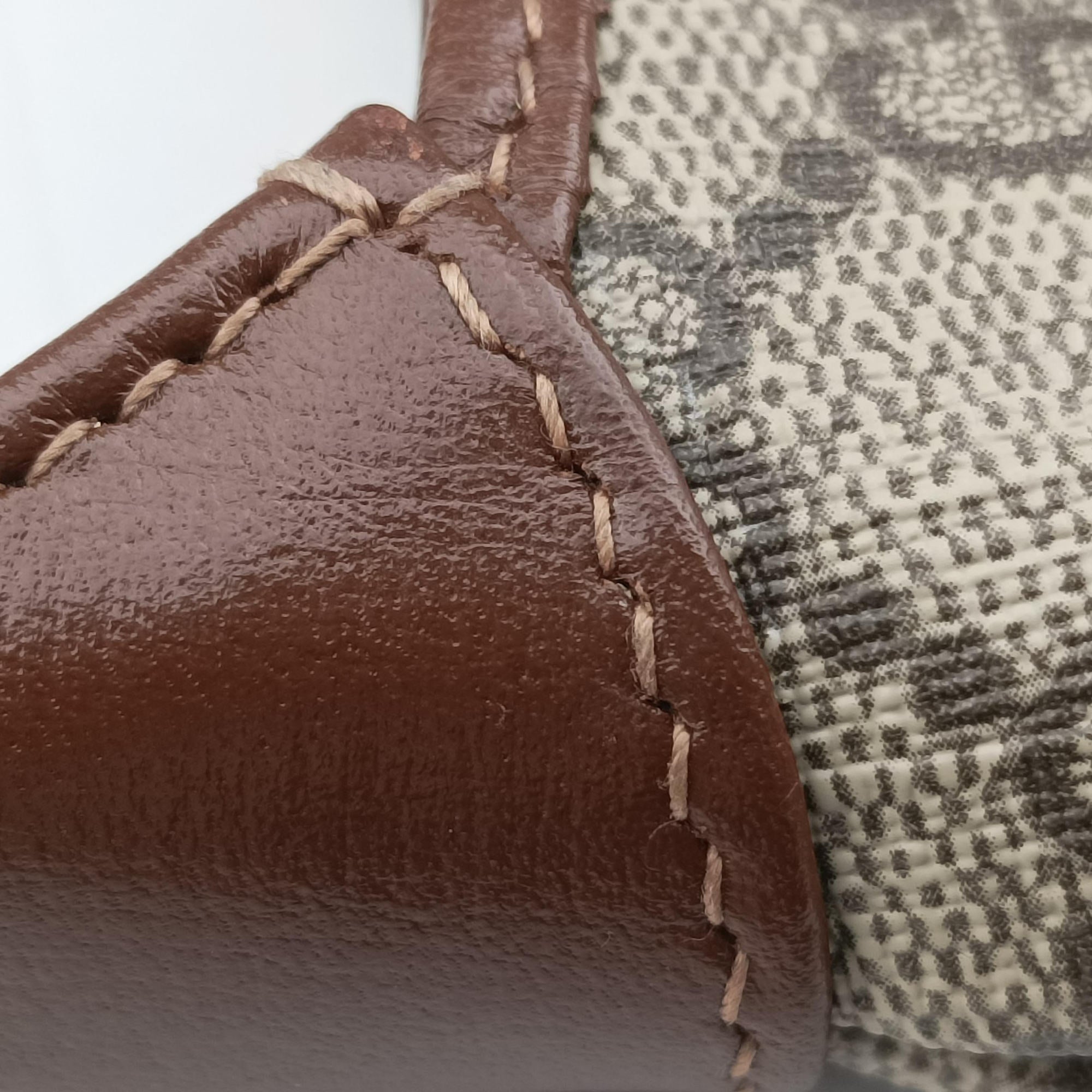Pre-owned Gucci Jackie 1961 GG Supreme Brown PVC coated canvas 637092 shoulderbag | stylenewstar