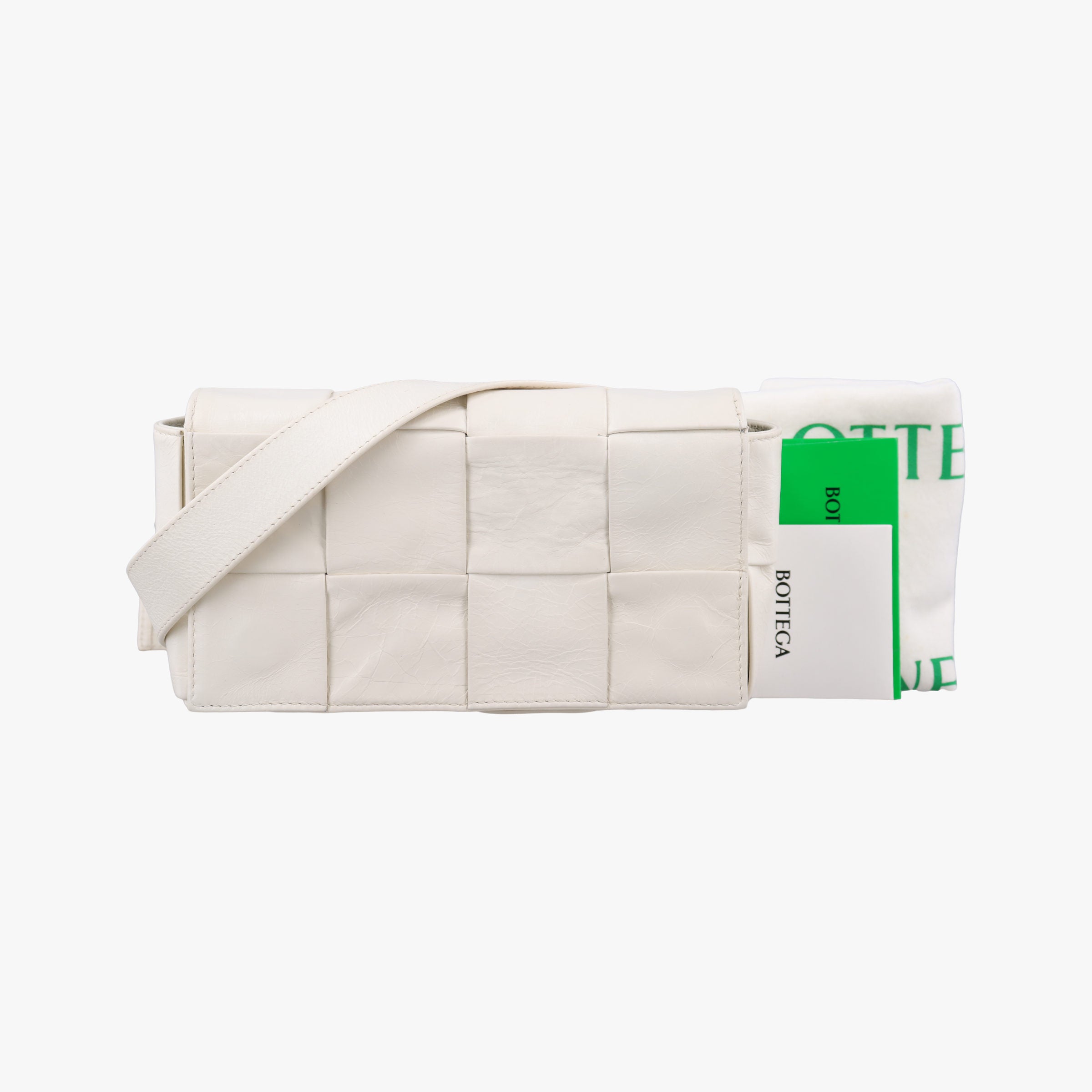 Pre-owned Bottega Veneta Padded CASSETTE White lambskin  shoulderbag | stylenewstar