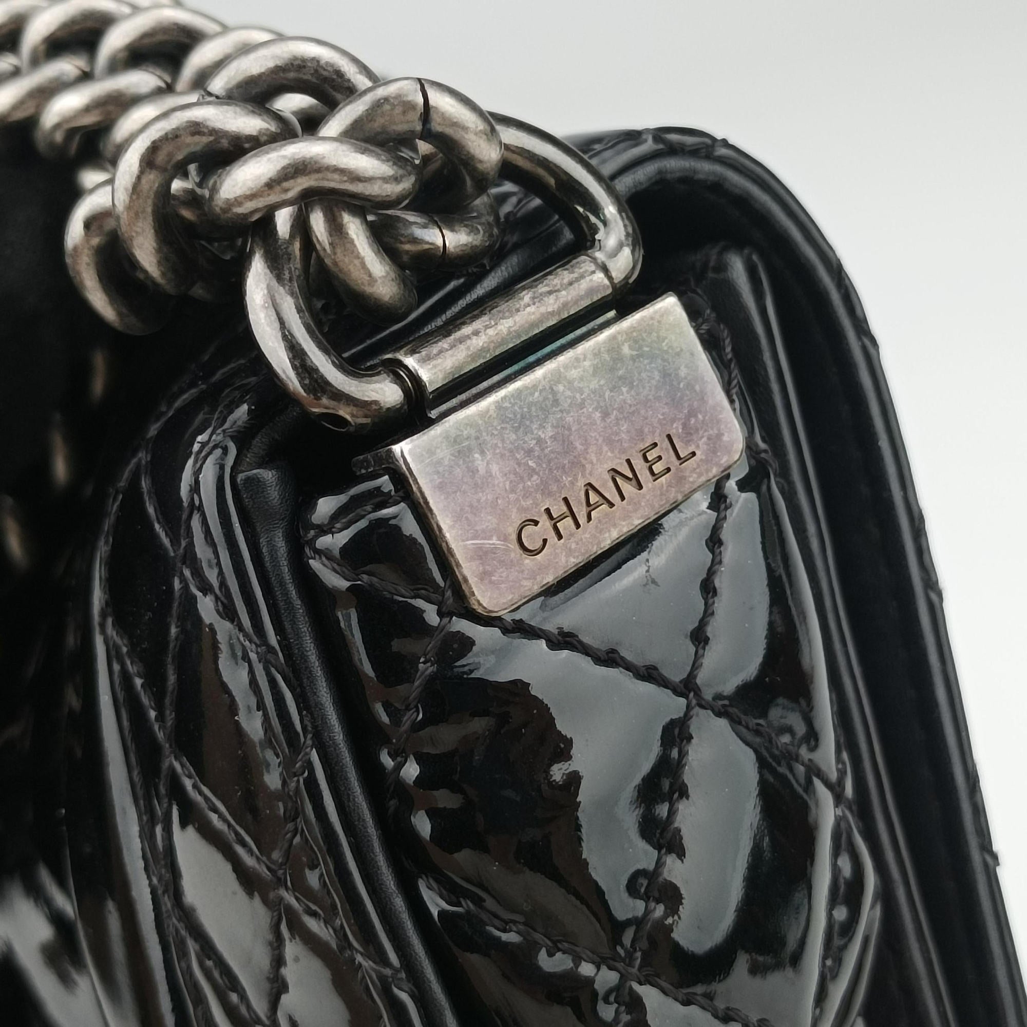 Pre-owned Chanel BOY CHANEL Black Patent leather A67946 shoulderbag | stylenewstar