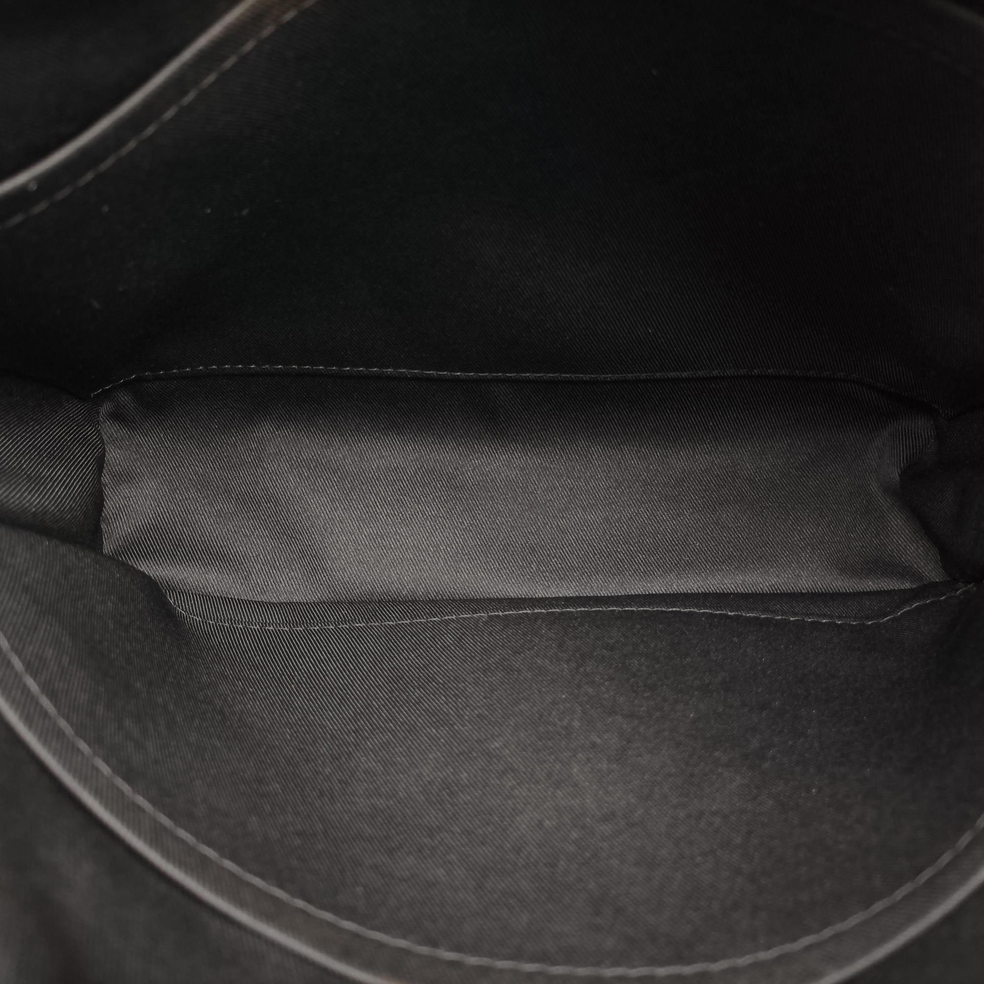 Vintage Louis Vuitton District PM Noir Damier Infini Leather N41033 shoulderbag | stylenewstar