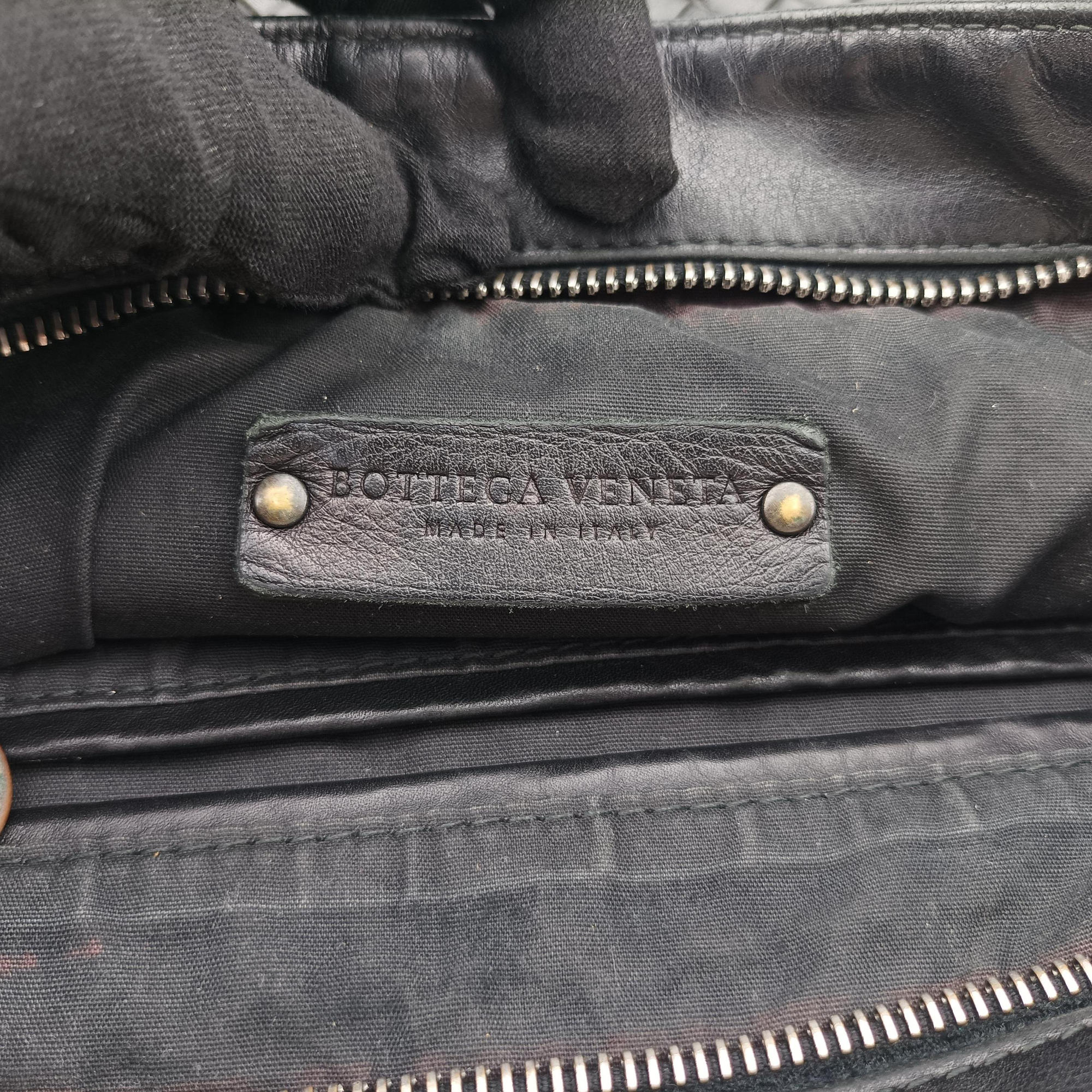 Pre-owned Bottega Veneta Intrecciato Black lambskin  shoulderbag | stylenewstar