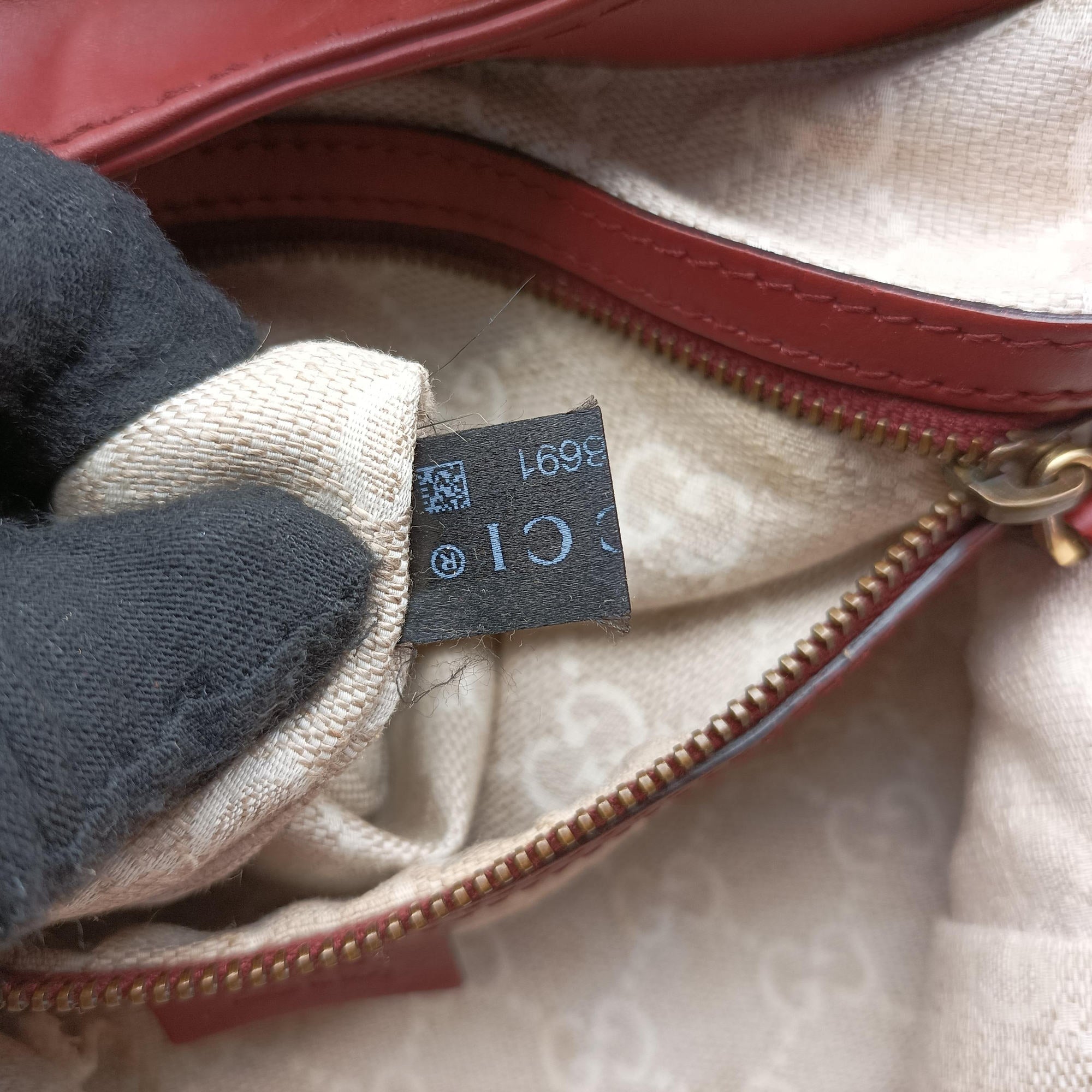 Secondhand Gucci Soft Stirrup Burgundy Leather 296856 shoulderbag | stylenewstar