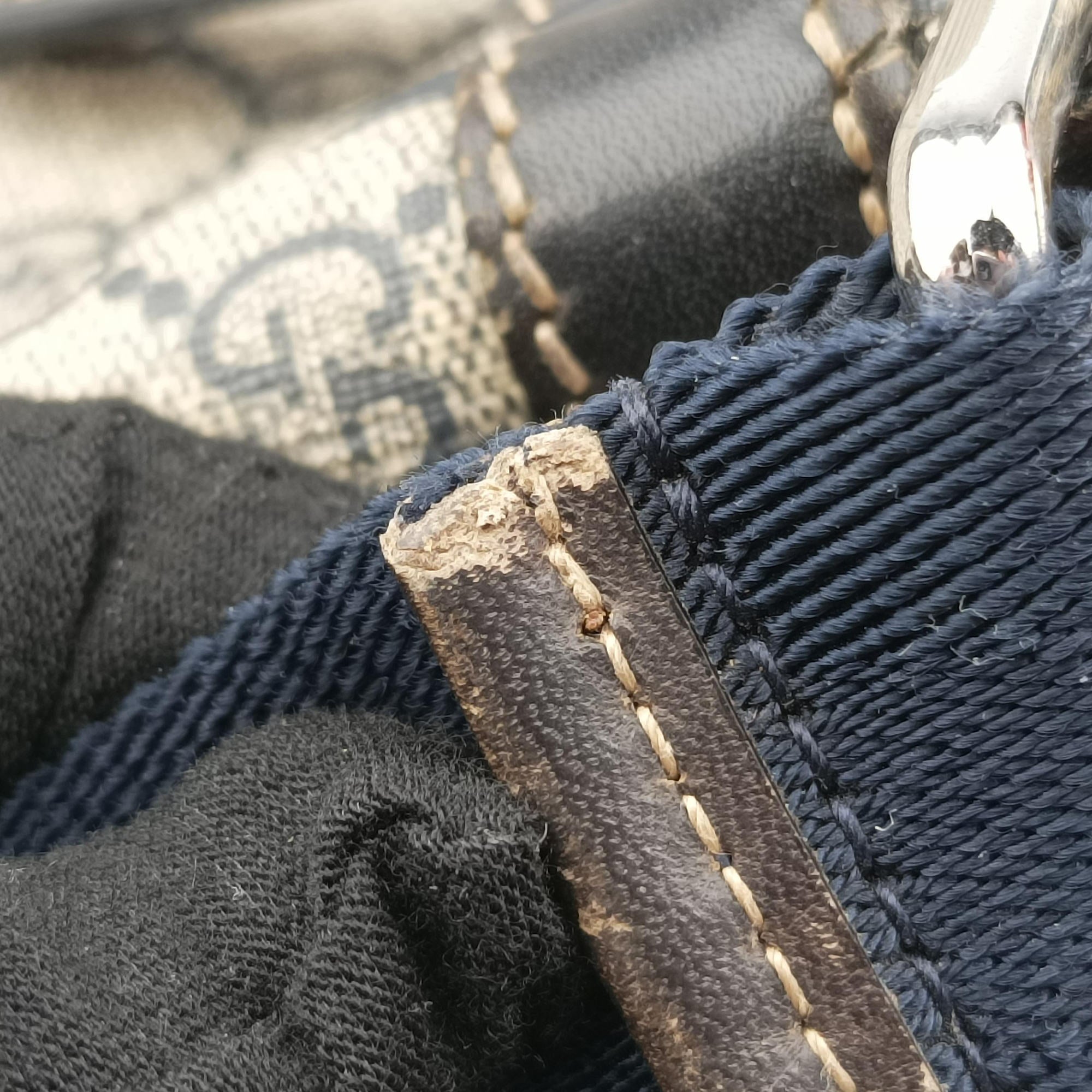Pre-owned Gucci GG Supreme Messenger Beige × Navy PVC coated canvas×leather 201448 shoulderbag | stylenewstar