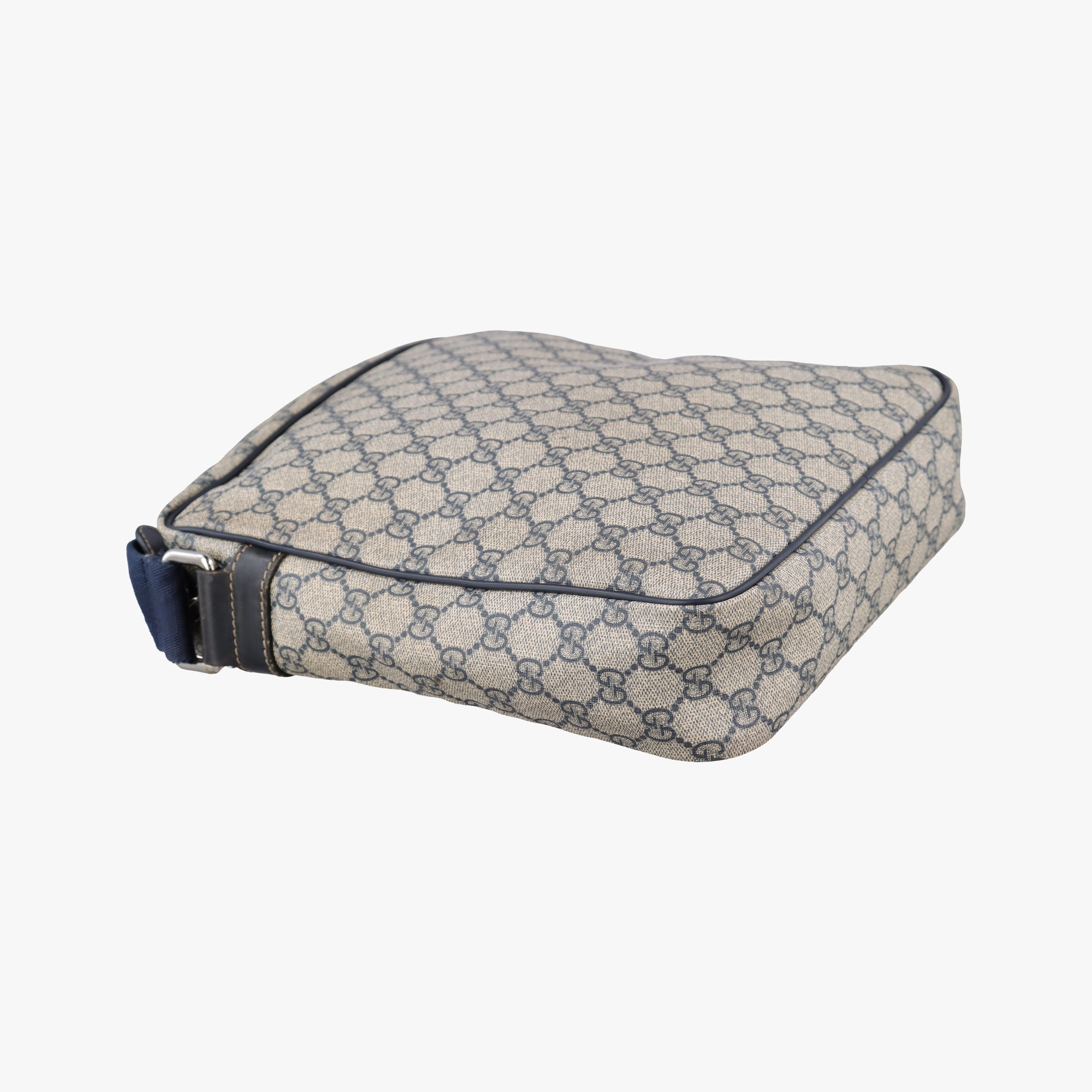 Pre-owned Gucci GG Supreme Messenger Beige × Navy PVC coated canvas×leather 201448 shoulderbag | stylenewstar