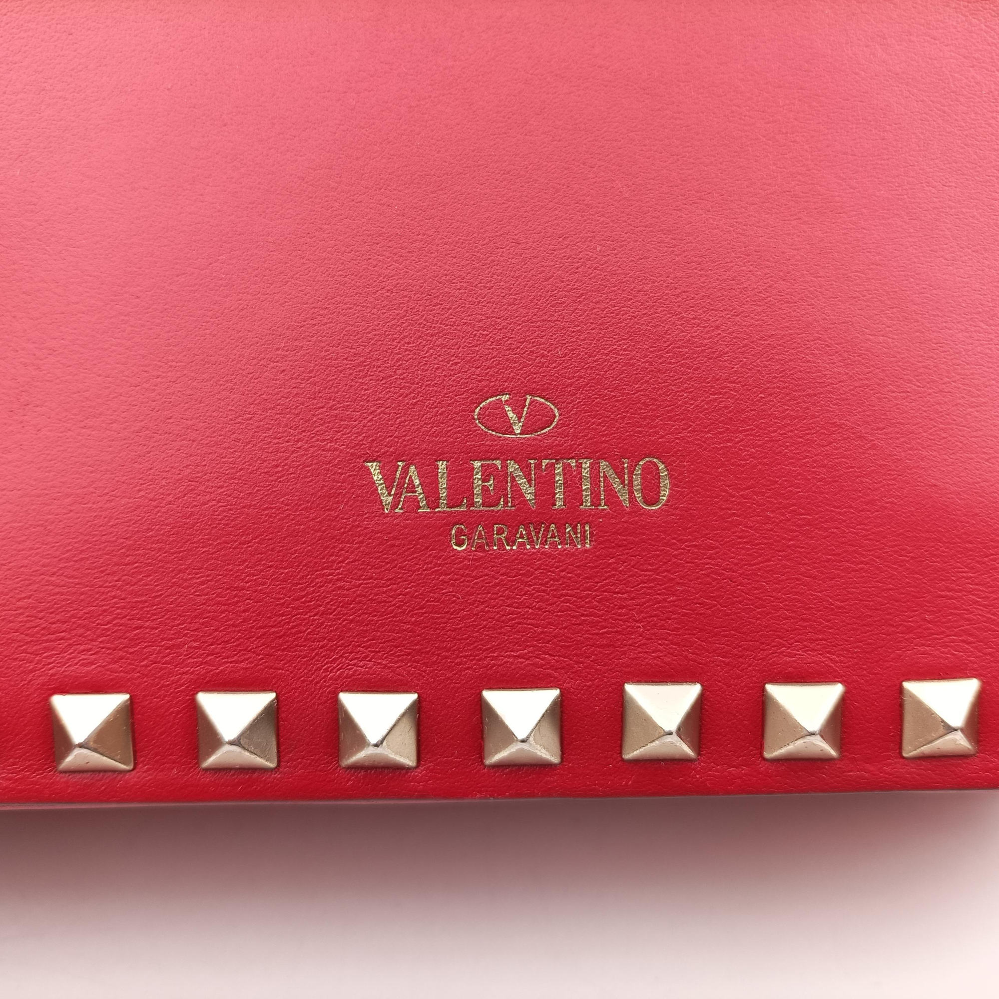 Pre-owned Valentino Rockstud Red Leather  shoulderbag | stylenewstar