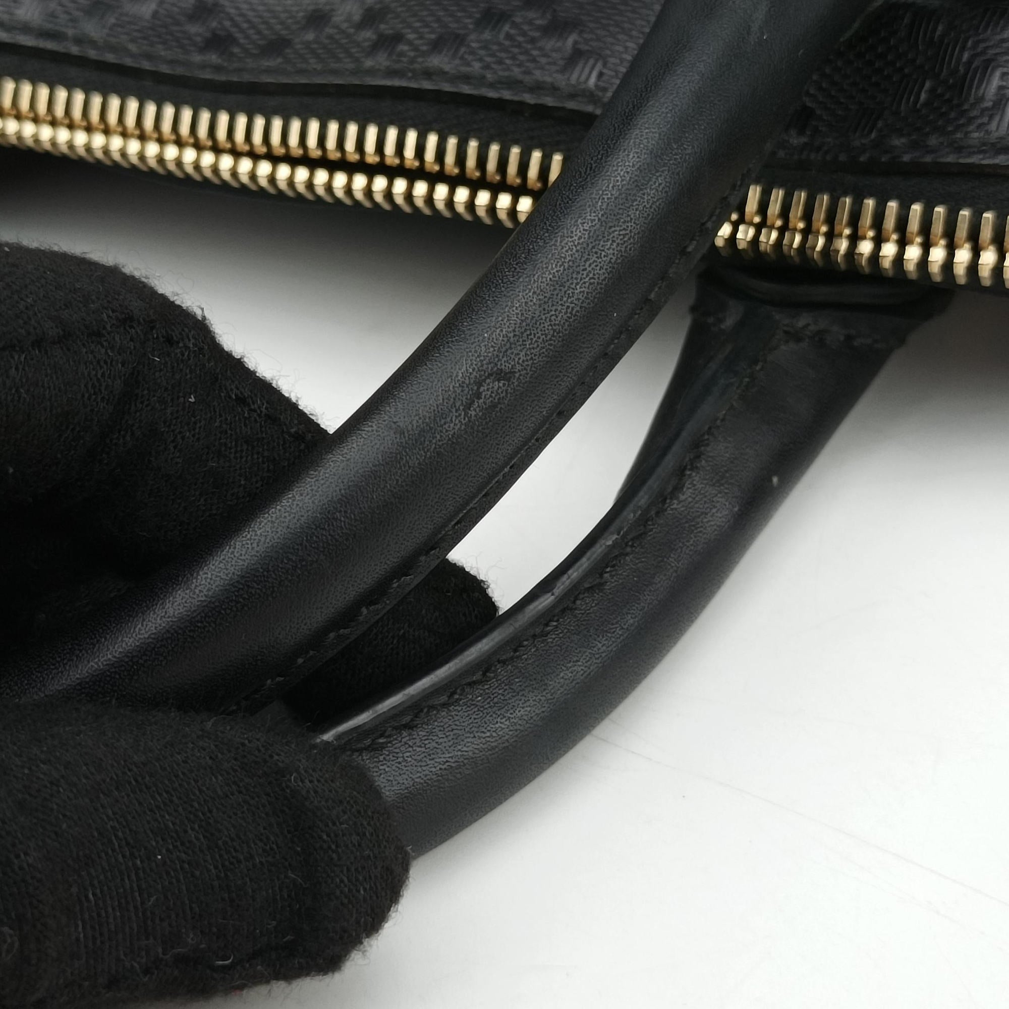 Pre-owned Gucci Diamante Black Leather 208463 shoulderbag | stylenewstar