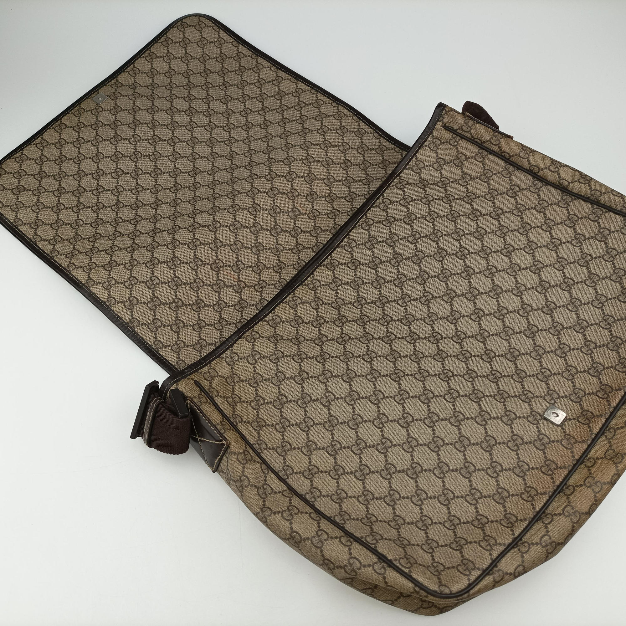 Pre-owned Gucci messenger Beige × brown GG canvas×Leather 222291 shoulderbag | stylenewstar