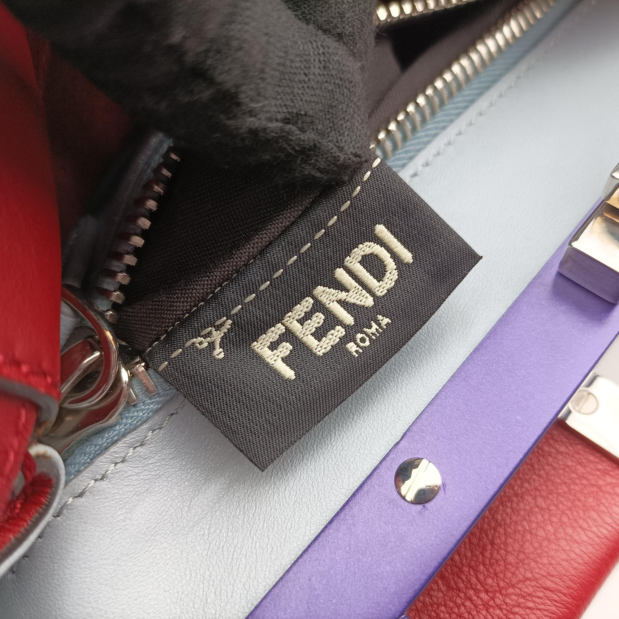 Pre-owned Fendi PEEKABOO MEDIUM Red Leather 8BN290 shoulderbag | stylenewstar