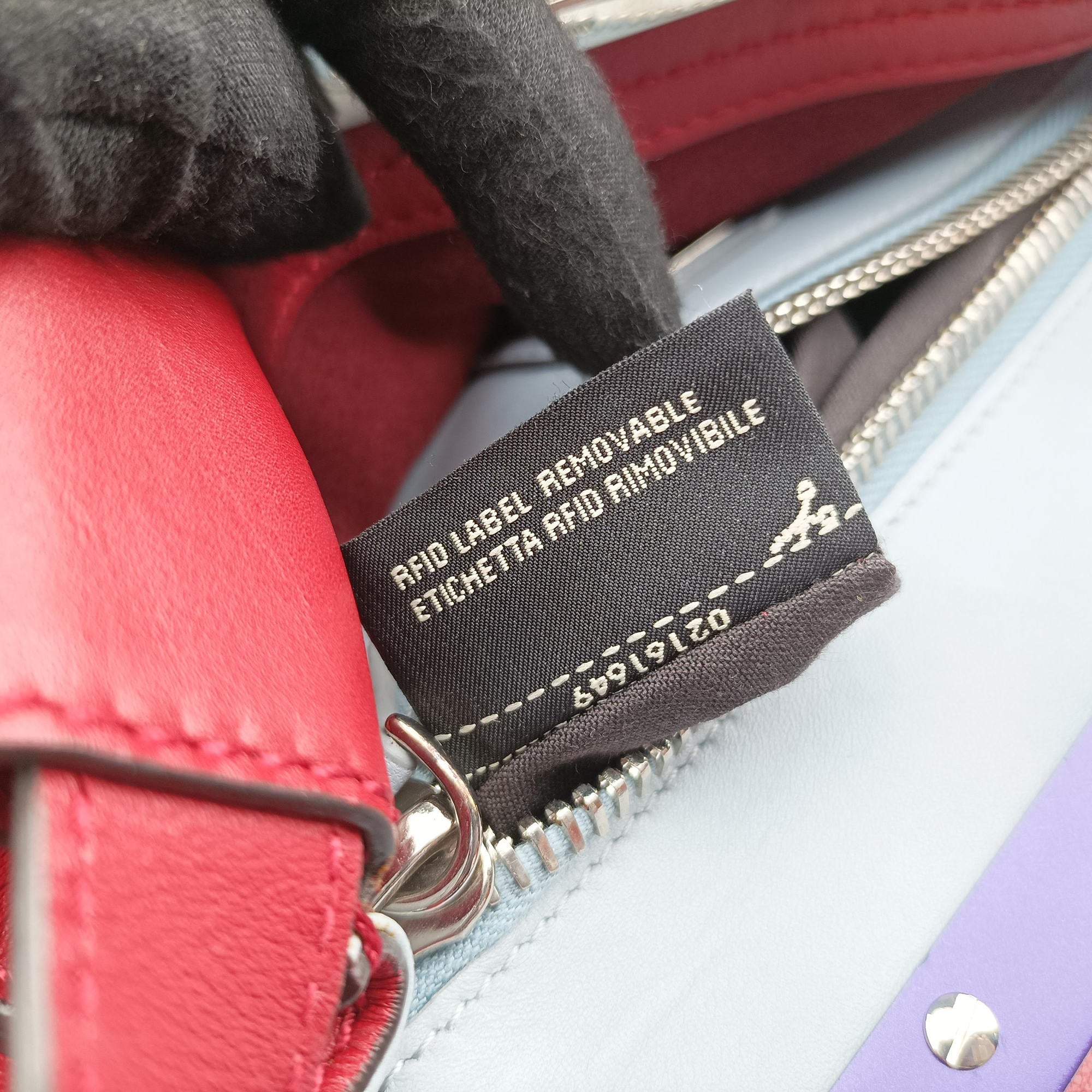 Pre-owned Fendi PEEKABOO MEDIUM Red Leather 8BN290 shoulderbag | stylenewstar