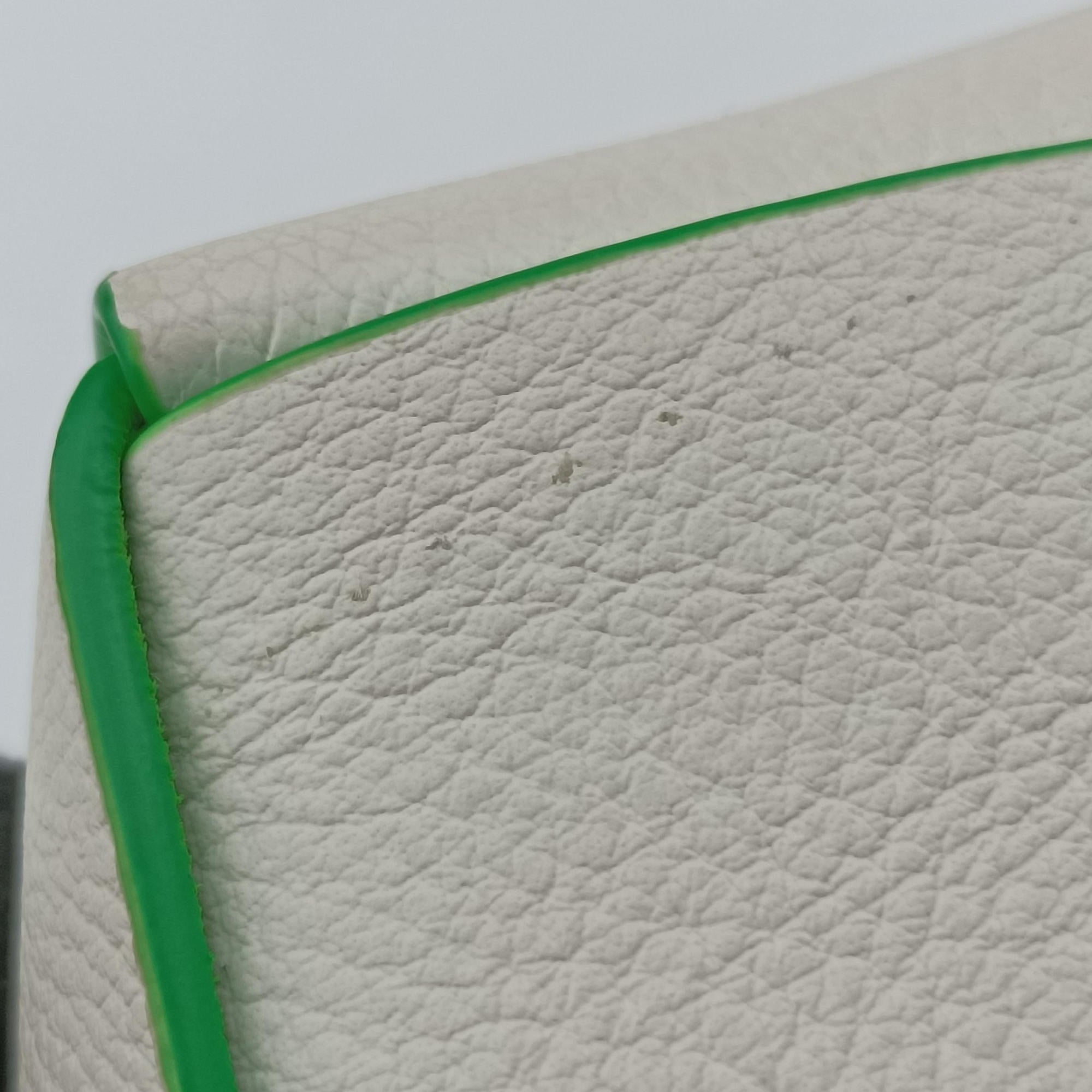 Pre-owned Bottega Veneta candy cassette White×green Leather  shoulderbag | stylenewstar