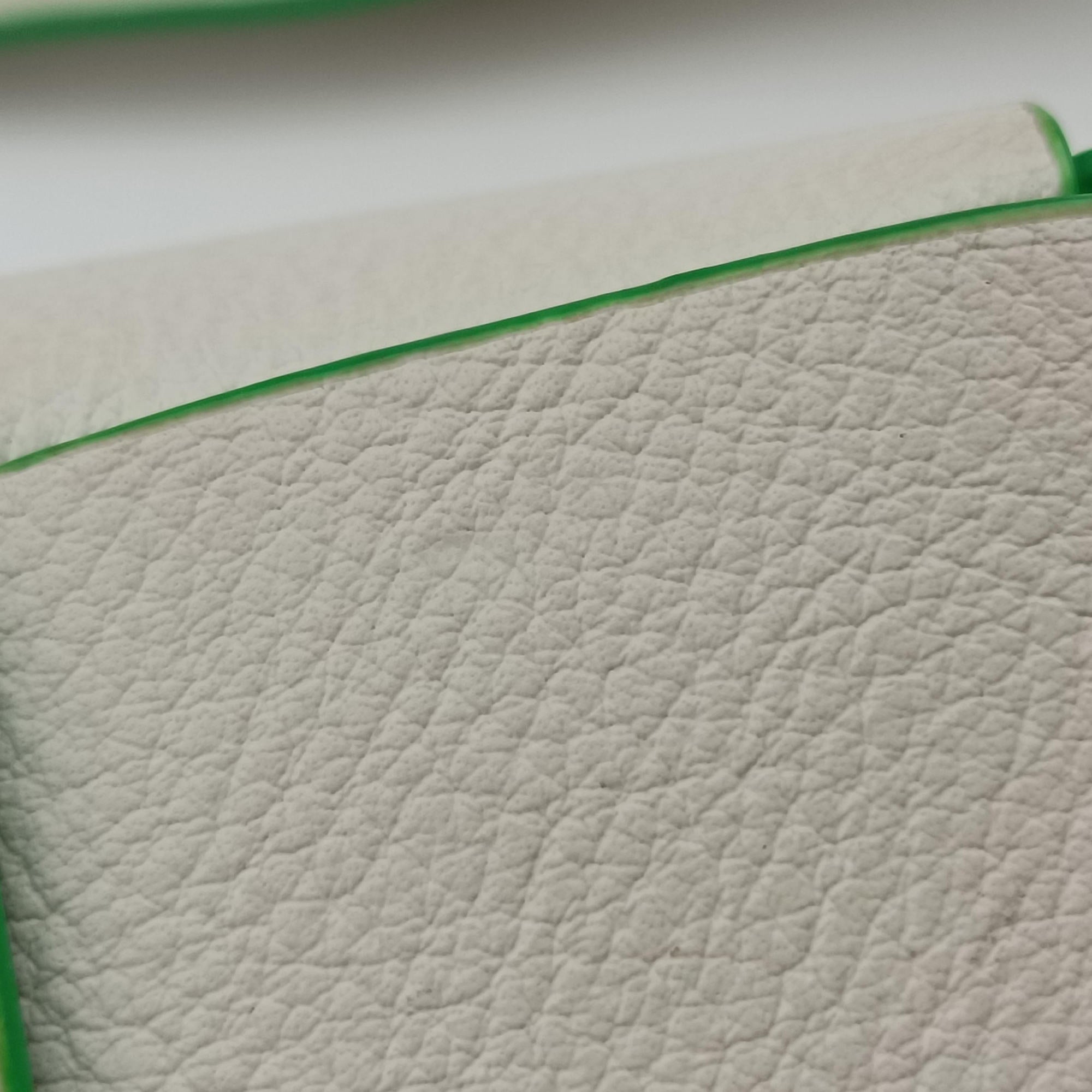 Pre-owned Bottega Veneta candy cassette White×green Leather  shoulderbag | stylenewstar