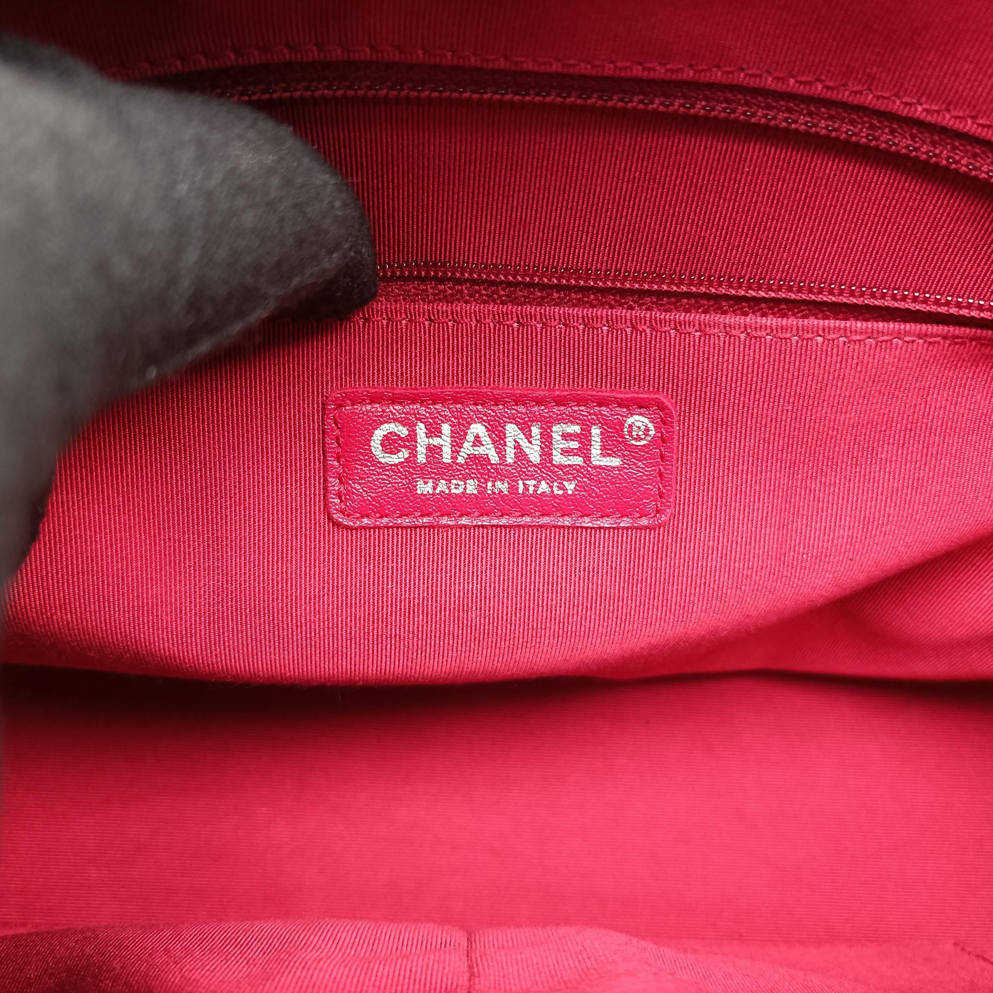 Pre-owned Chanel GABRIELLE Black×white lambskin A93824 shoulderbag | stylenewstar