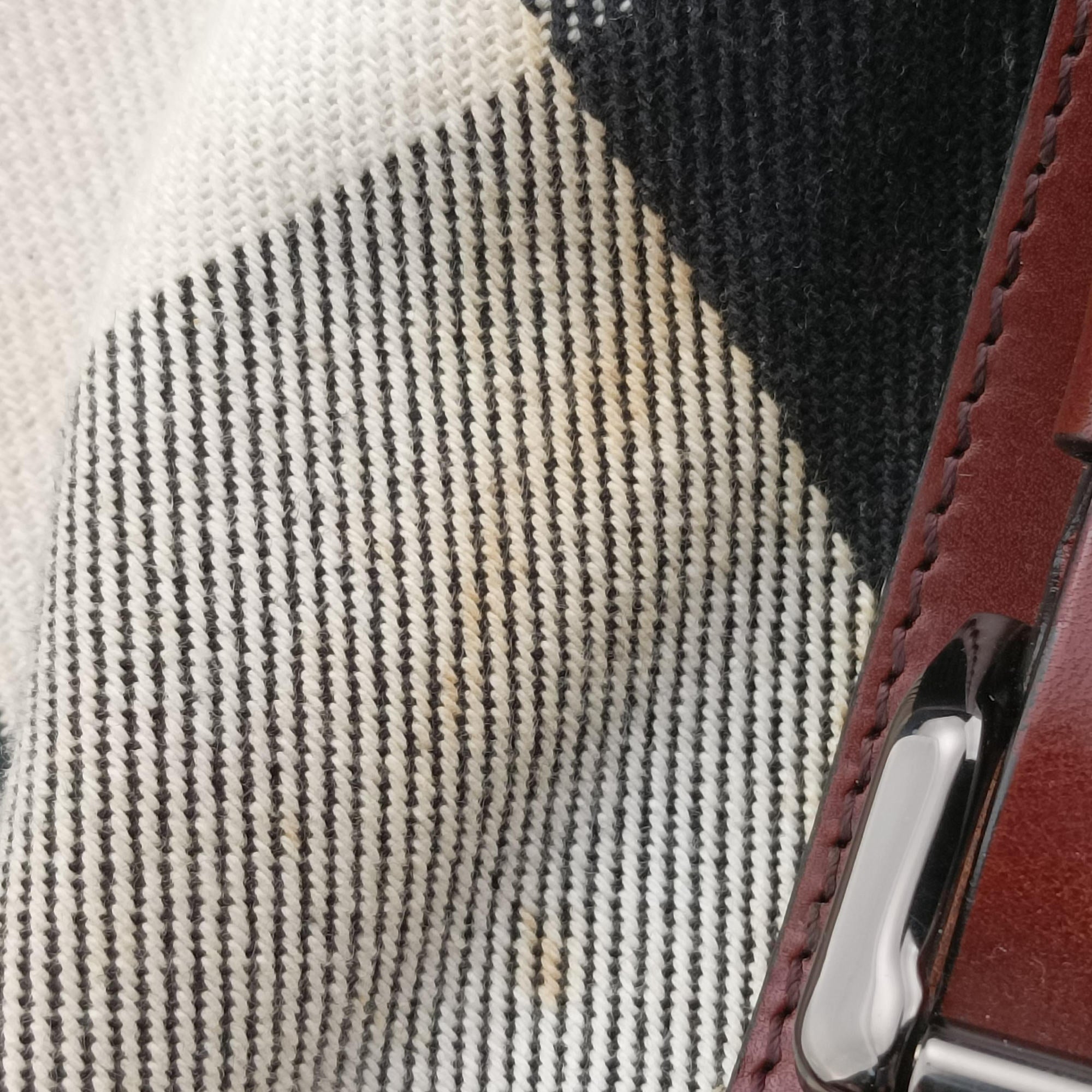Secondhand Burberry Beat Check Brown × Beige × Black Canvas × Leather  shoulderbag | stylenewstar