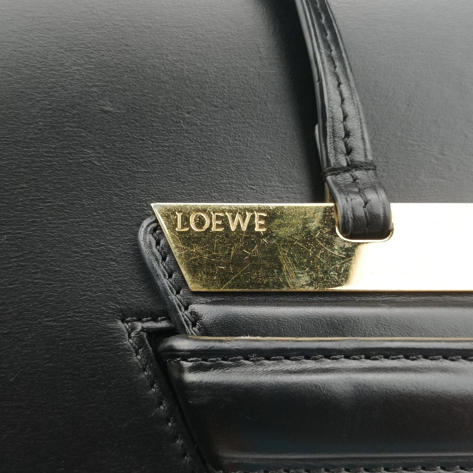 Pre-owned Loewe Barcelona Black Leather  shoulderbag | stylenewstar