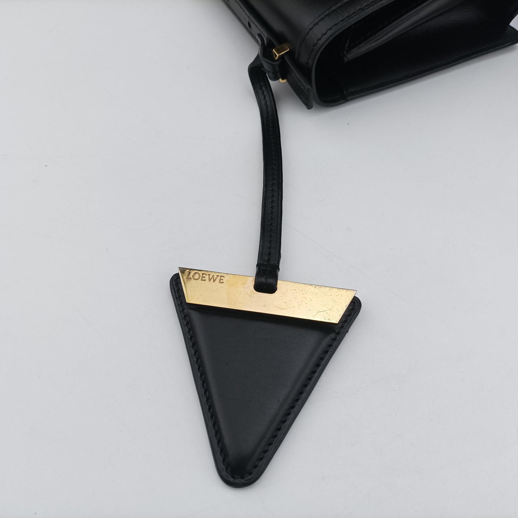 Pre-owned Loewe Barcelona Black Leather  shoulderbag | stylenewstar