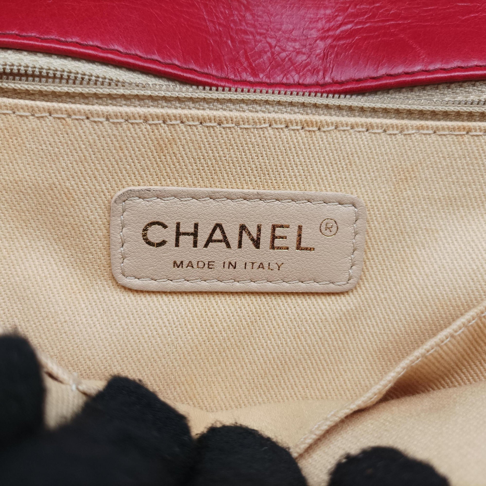 Pre-owned Chanel BOY CHANEL Red lambskin A67087 shoulderbag | stylenewstar