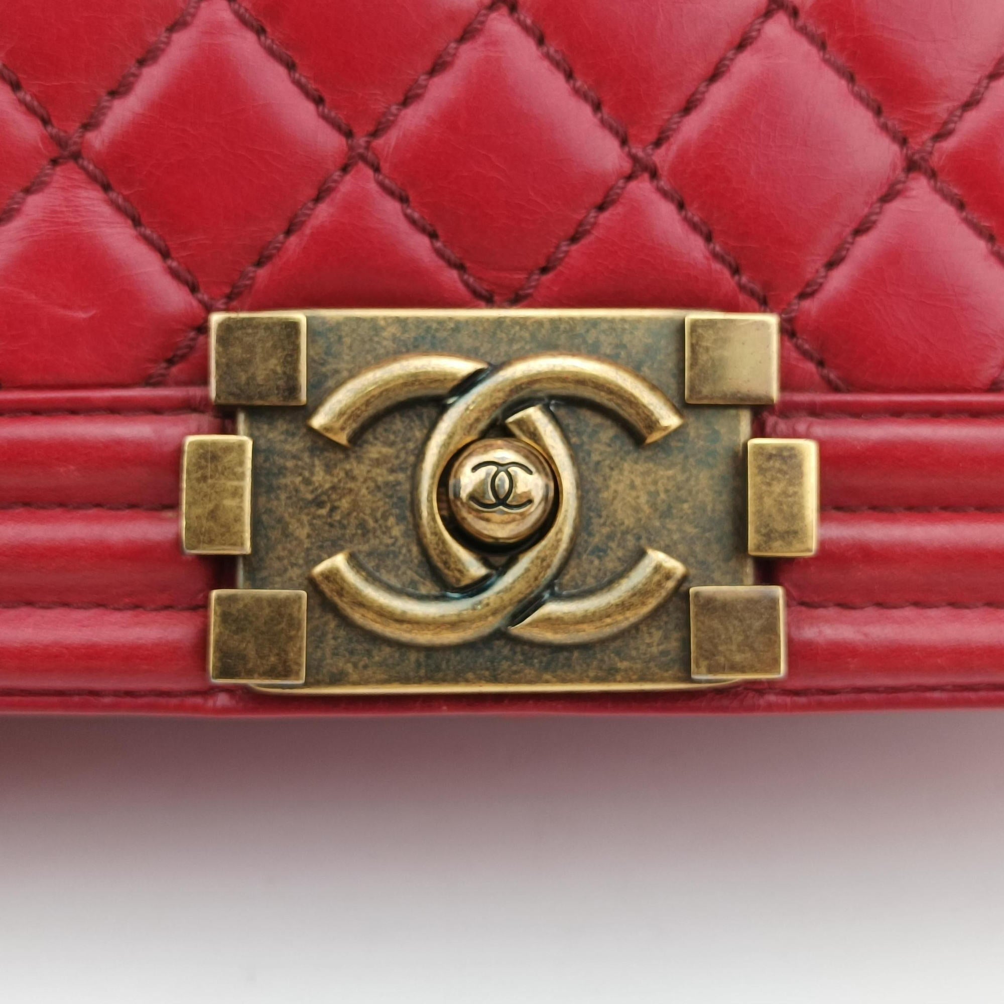 Pre-owned Chanel BOY CHANEL Red lambskin A67087 shoulderbag | stylenewstar