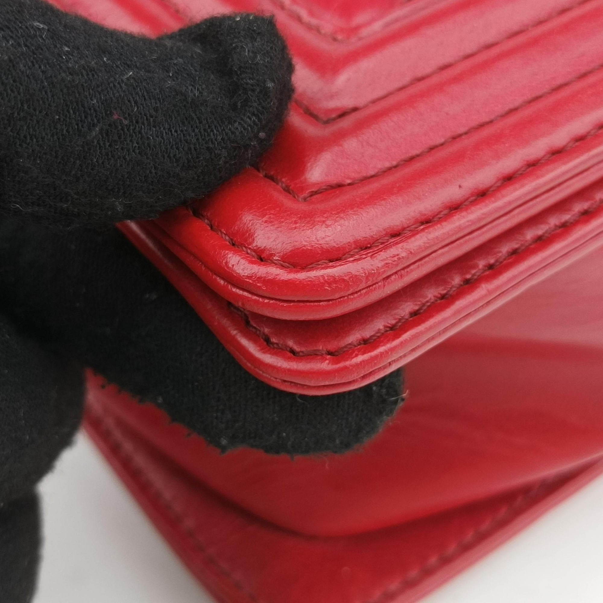 Pre-owned Chanel BOY CHANEL Red lambskin A67087 shoulderbag | stylenewstar