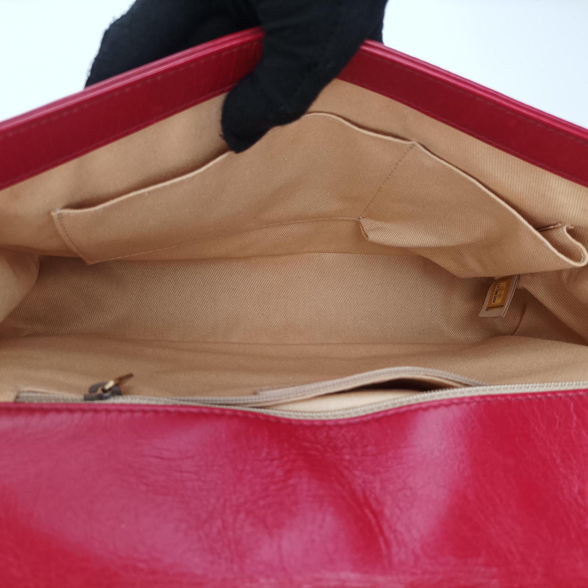 Pre-owned Chanel BOY CHANEL Red lambskin A67087 shoulderbag | stylenewstar