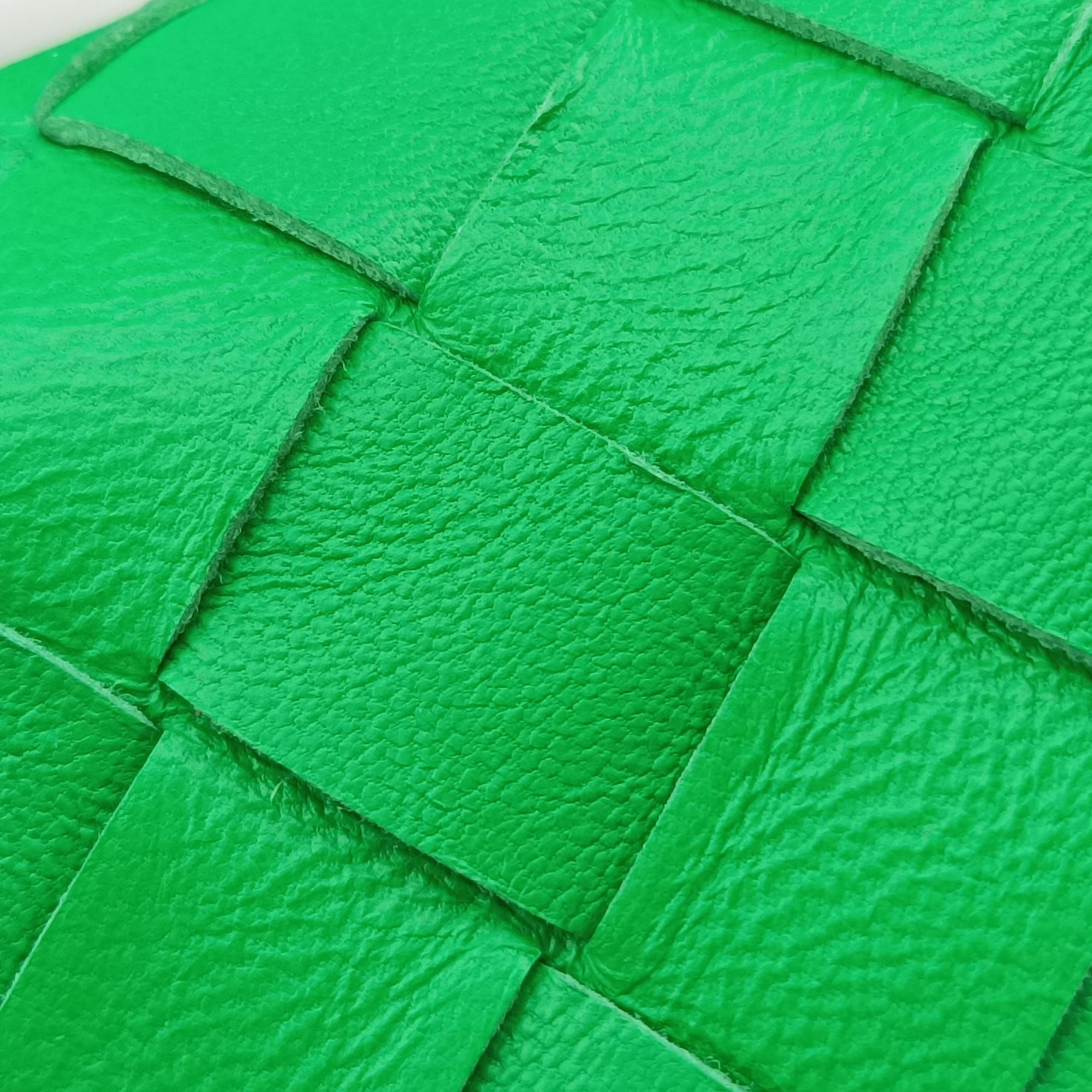 Secondhand Bottega Veneta The Jodie Green lambskin  handbag | stylenewstar