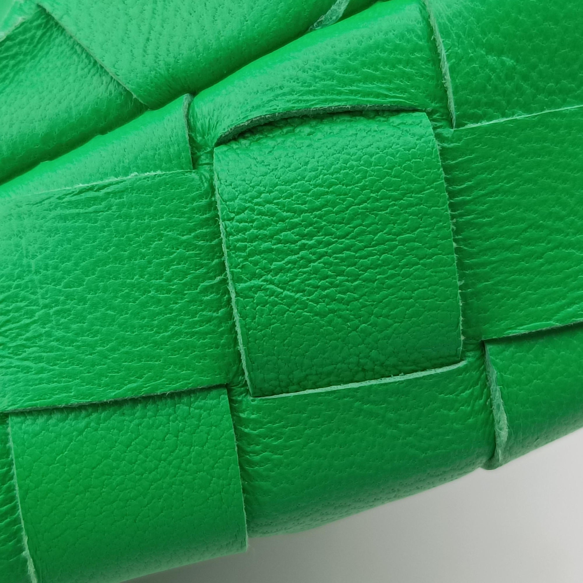 Secondhand Bottega Veneta The Jodie Green lambskin  handbag | stylenewstar