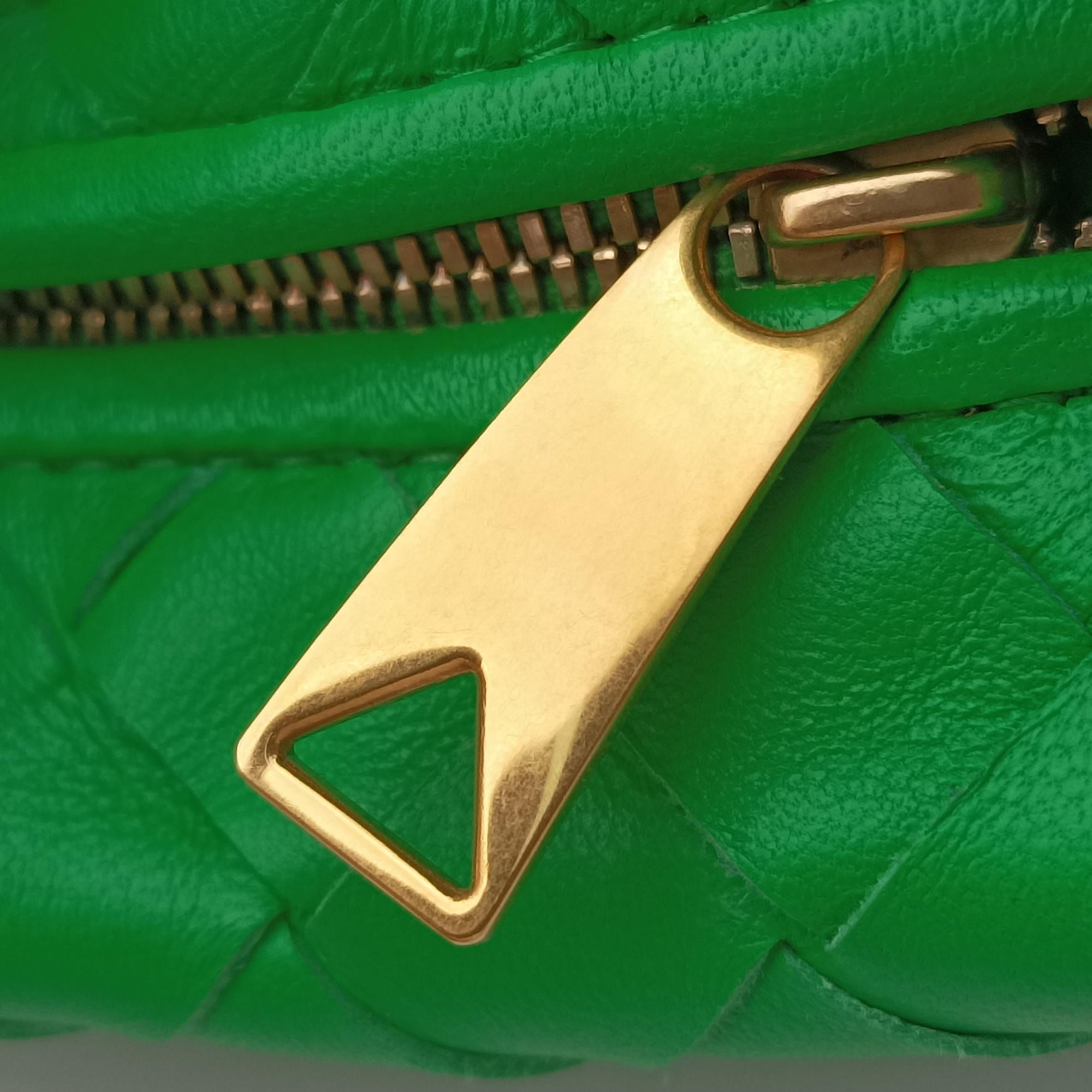 Secondhand Bottega Veneta The Jodie Green lambskin  handbag | stylenewstar