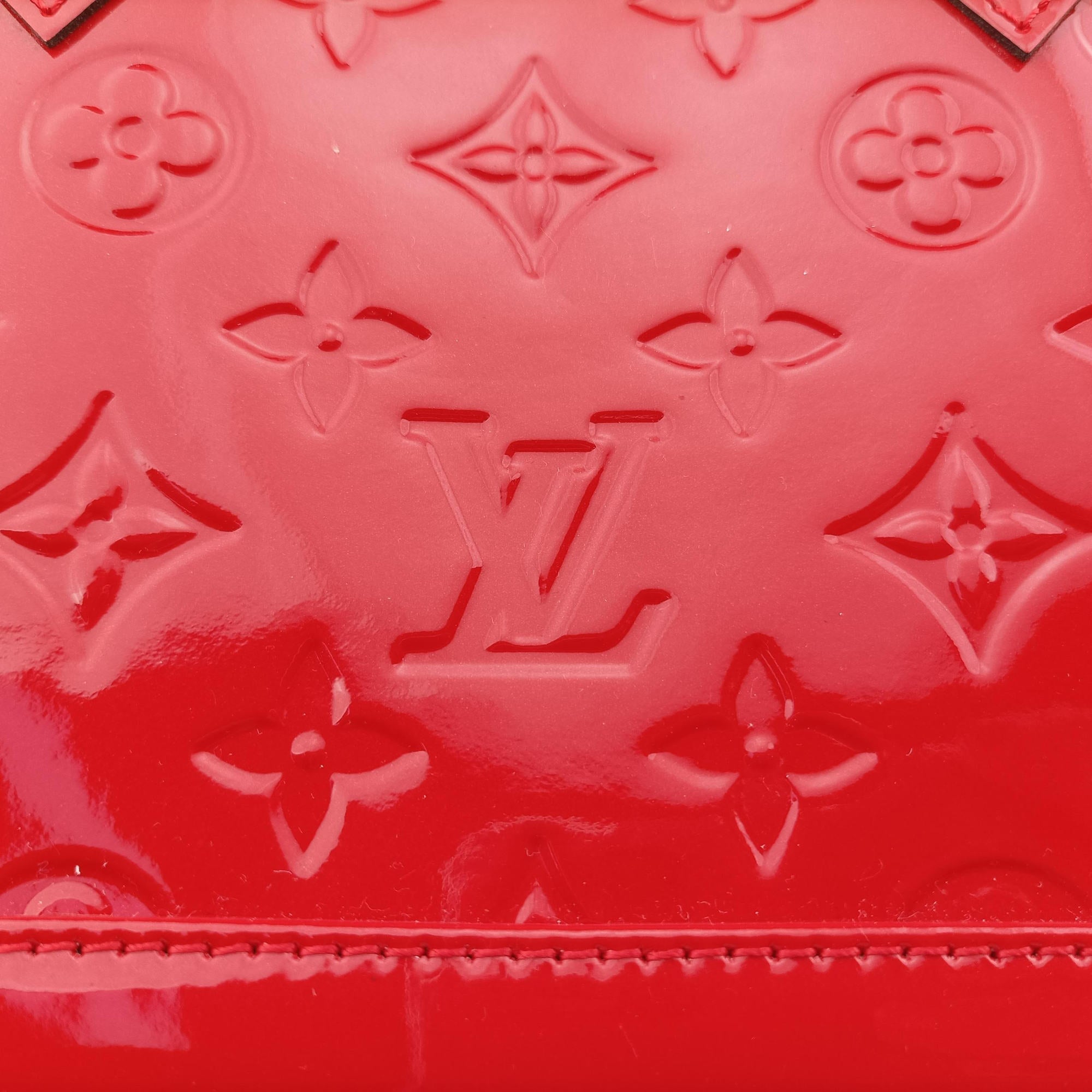 Vintage Louis Vuitton Alma BB CERISE Vernis M90174 shoulderbag | stylenewstar