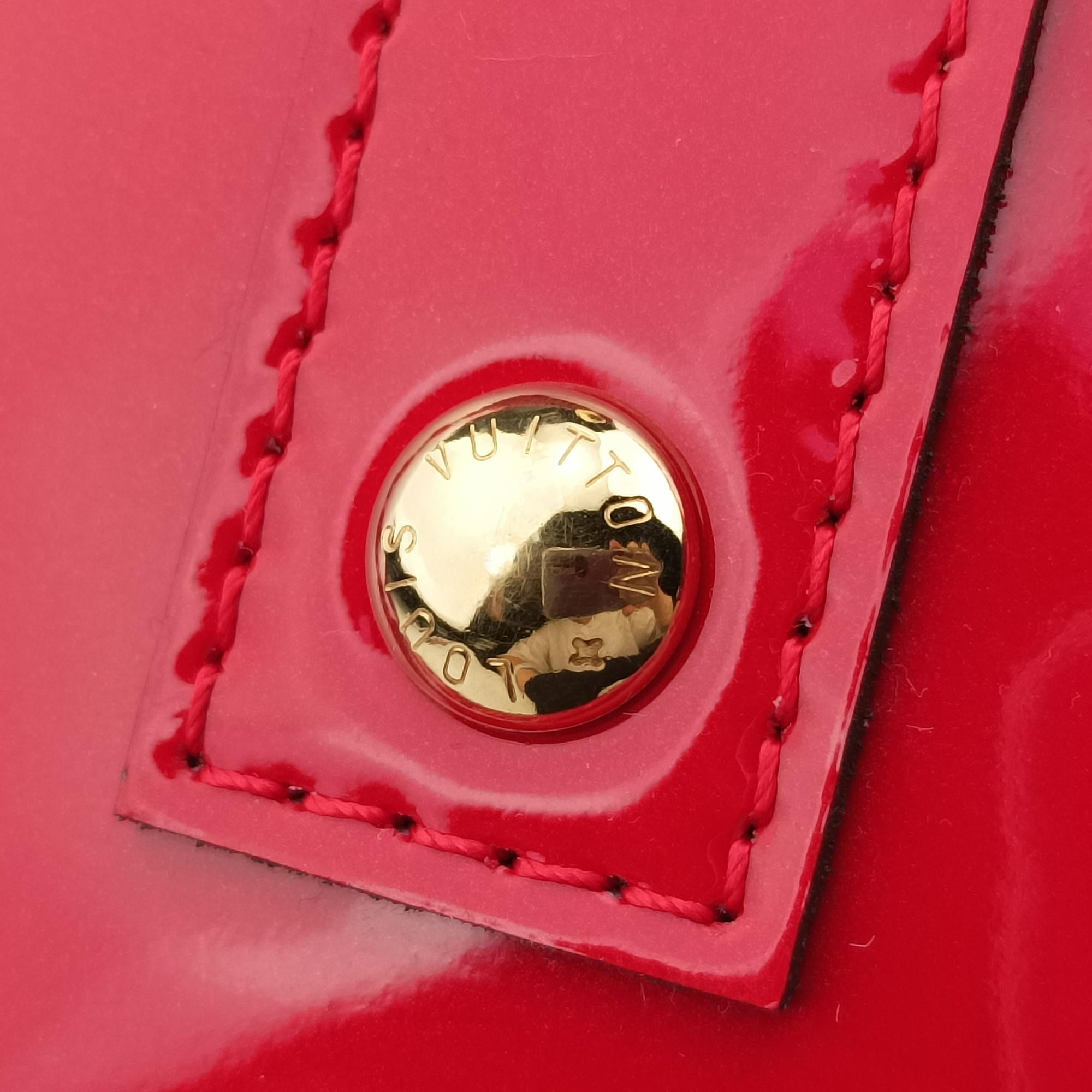 Vintage Louis Vuitton Alma BB CERISE Vernis M90174 shoulderbag | stylenewstar