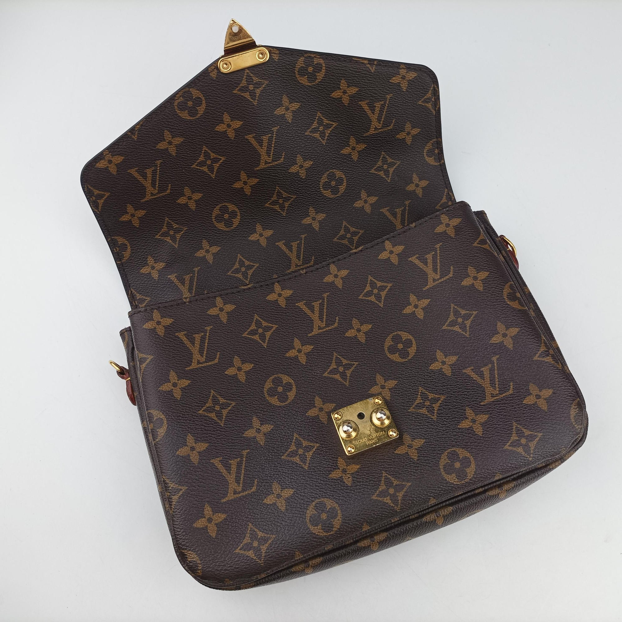Pre-owned Louis Vuitton Pochette Metis MM Brown Monogram Canvas M44875 shoulderbag | stylenewstar