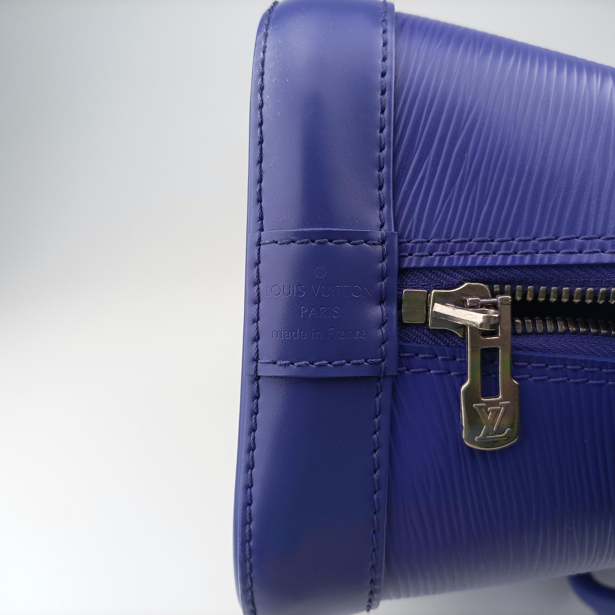 Pre-owned Louis Vuitton ALMA PM Fig Epi M4060G handbag | stylenewstar