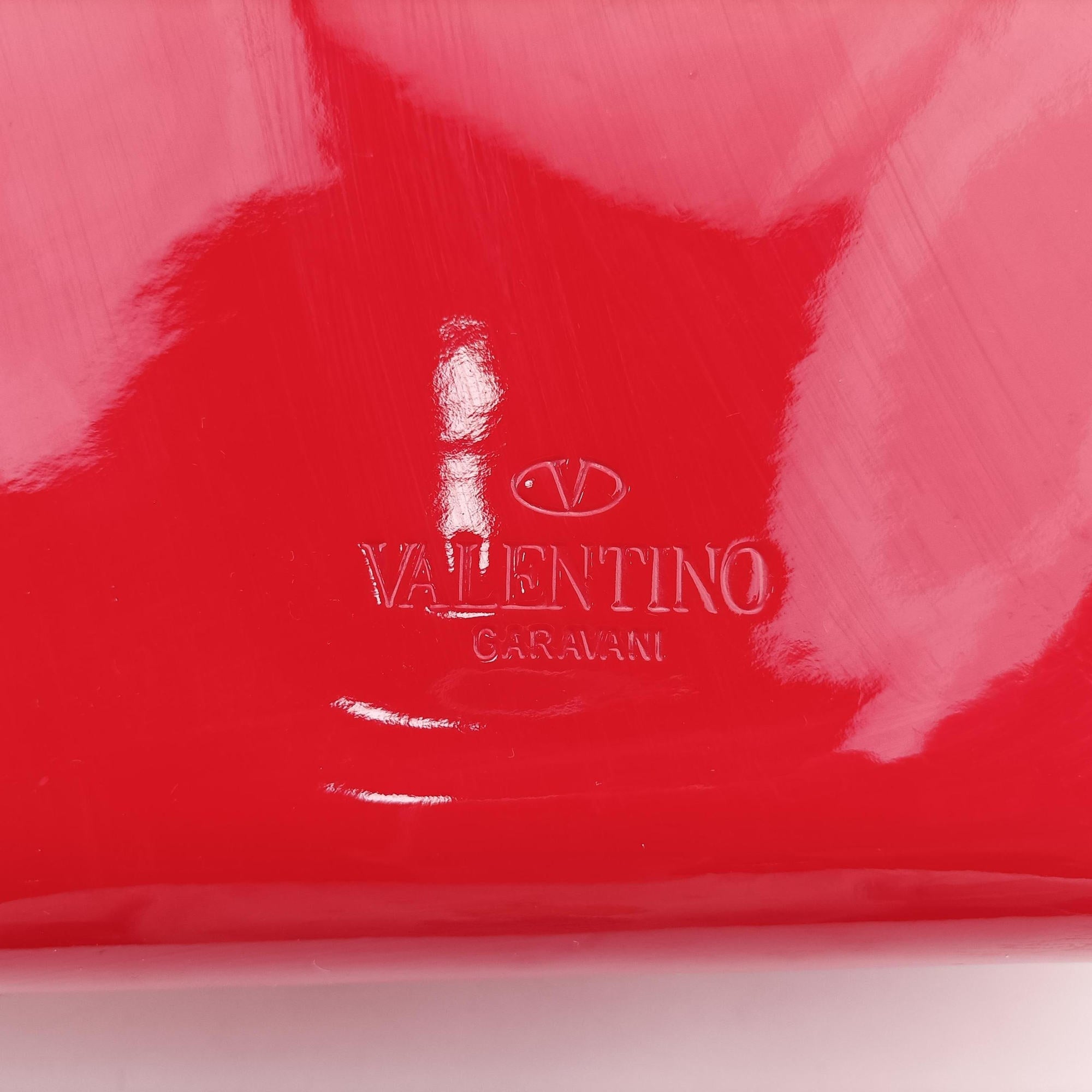Pre-owned Valentino Rockstud Red Patent Leather  shoulderbag | stylenewstar