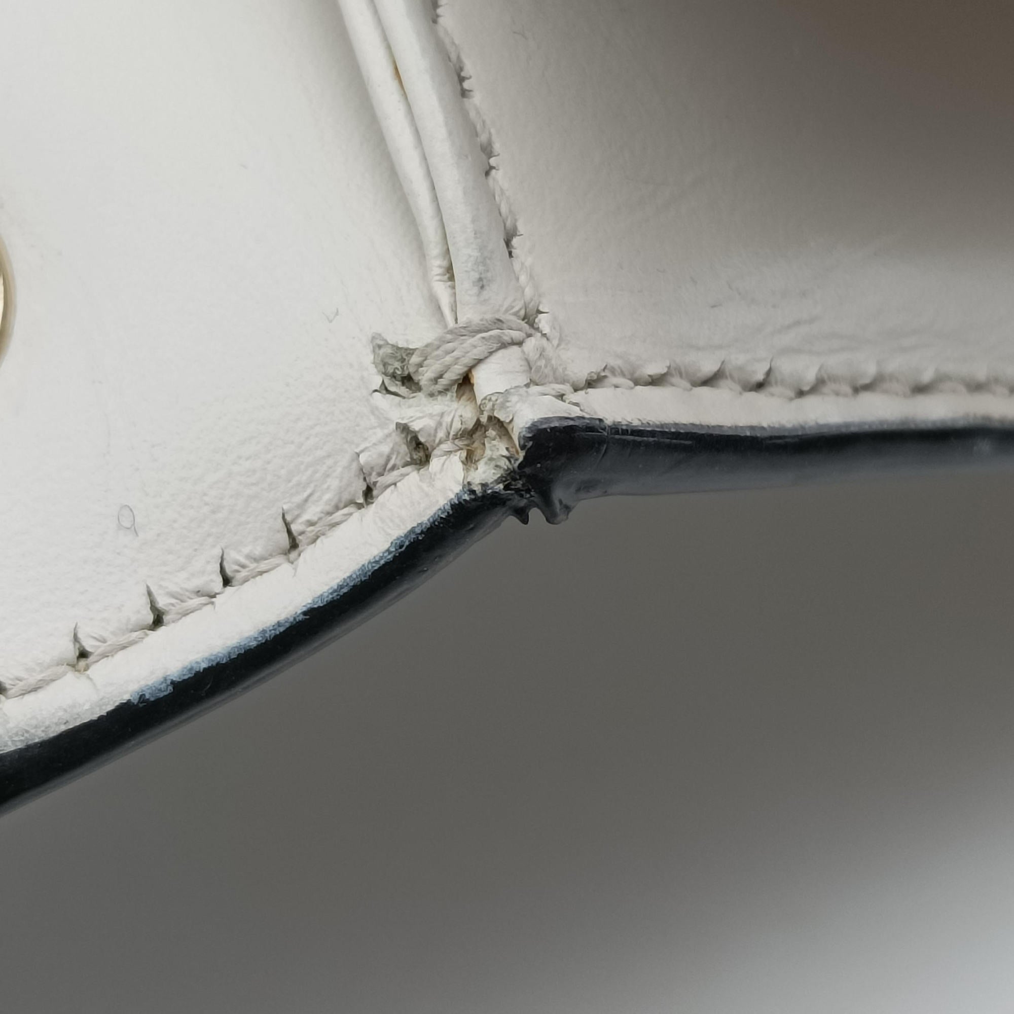Vintage Bvlgari SERPENTI FOREVER White Leather  shoulderbag | stylenewstar