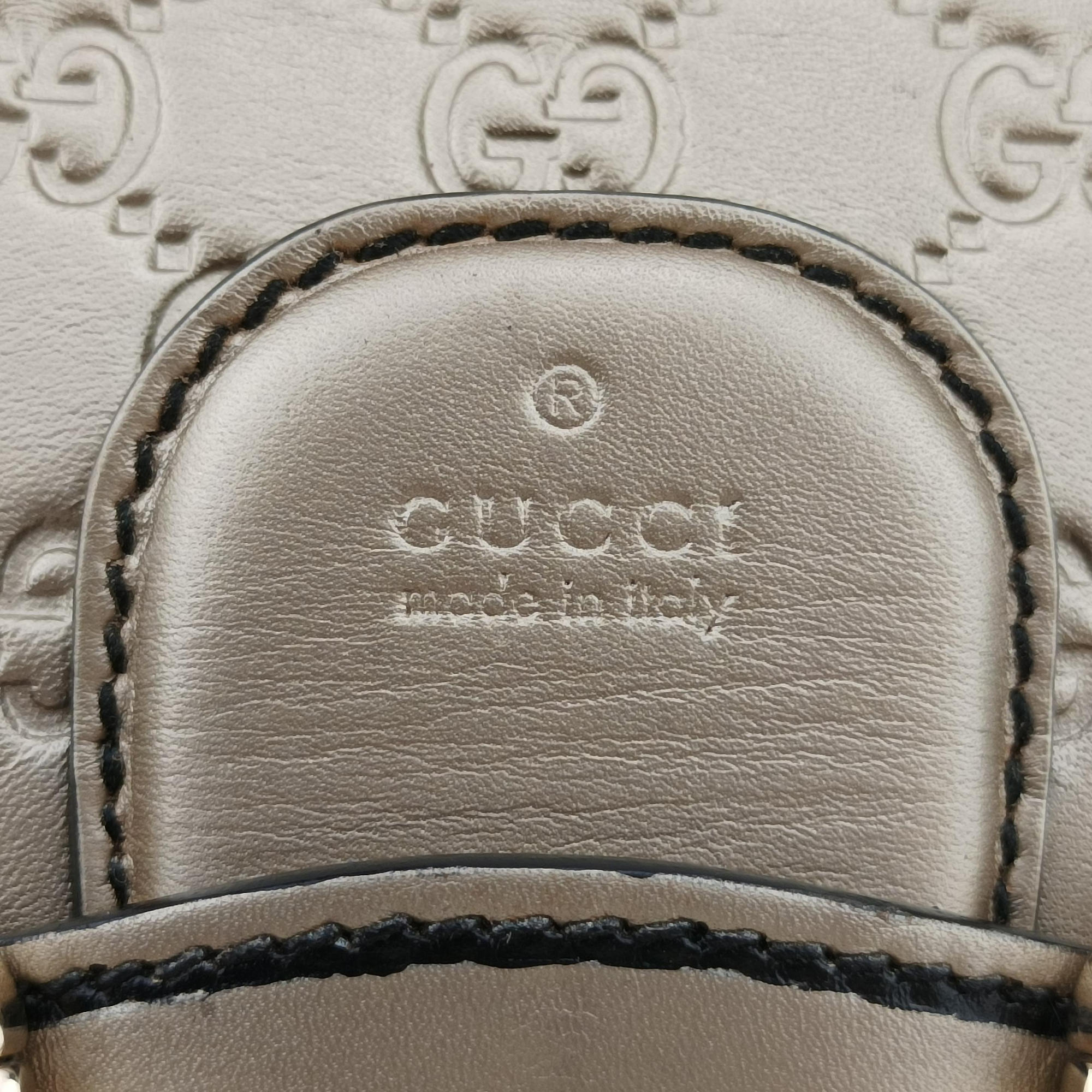 Pre-owned Gucci Emily Golden Leather 295402 shoulderbag | stylenewstar