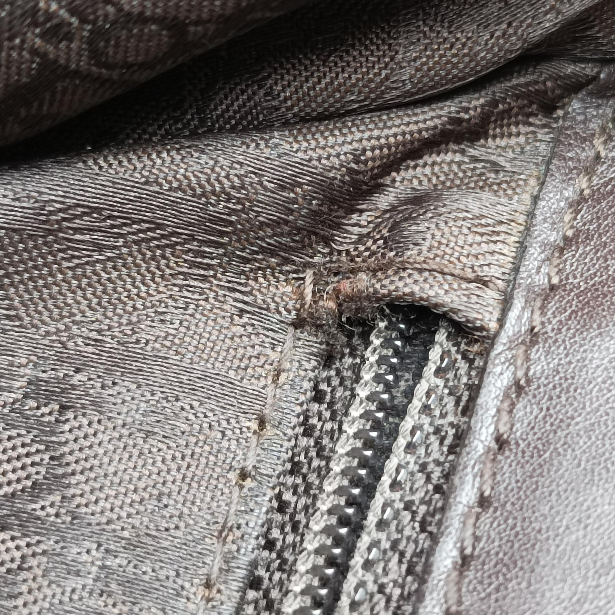 Secondhand Christian Dior Street Chic Brown Leather  shoulderbag | stylenewstar