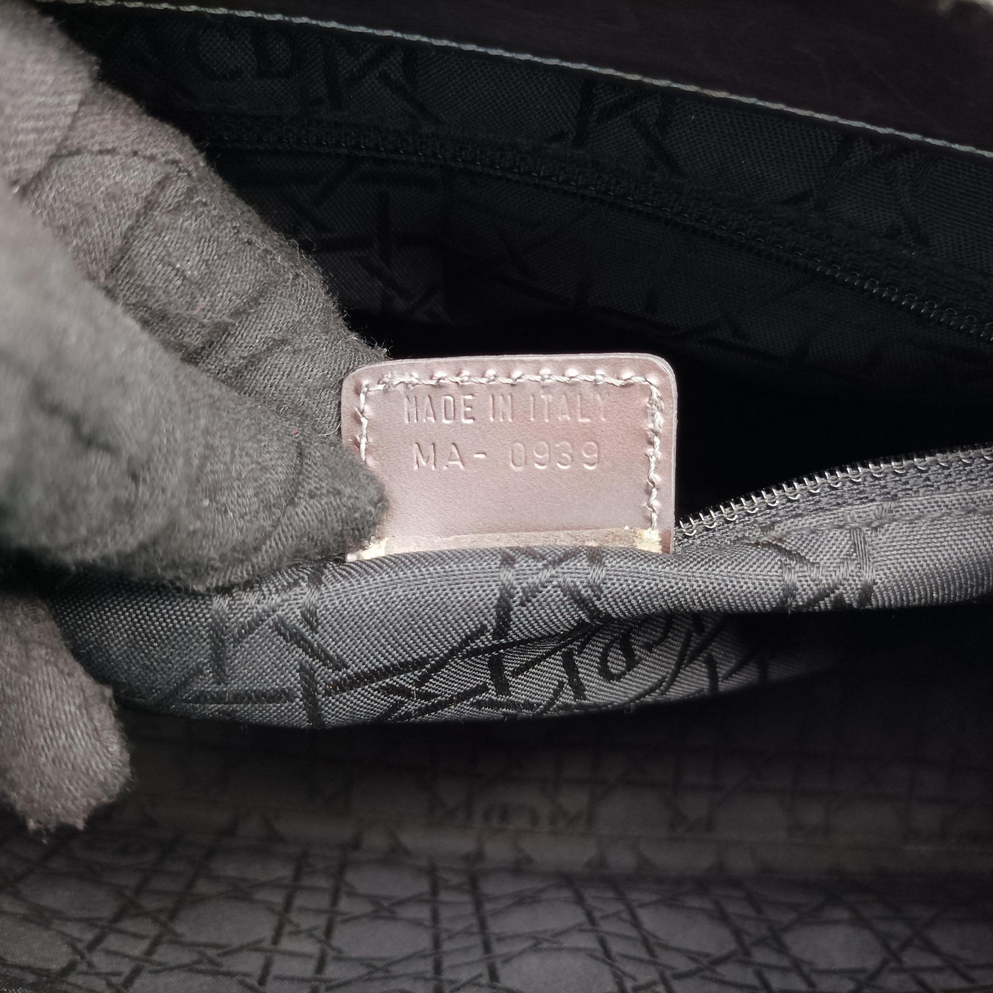 Pre-owned Christian Dior Malice Grey Enamel  handbag | stylenewstar