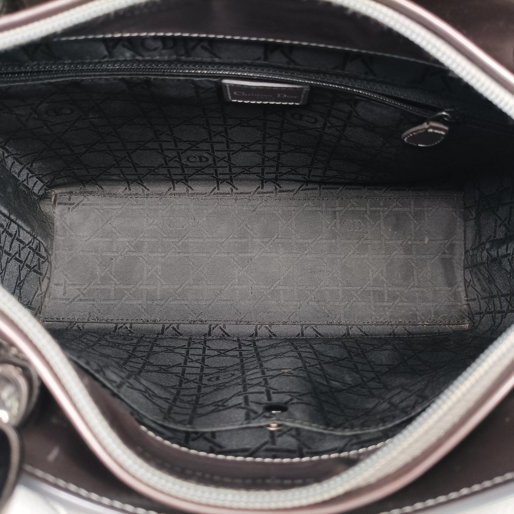 Pre-owned Christian Dior Malice Grey Enamel  handbag | stylenewstar