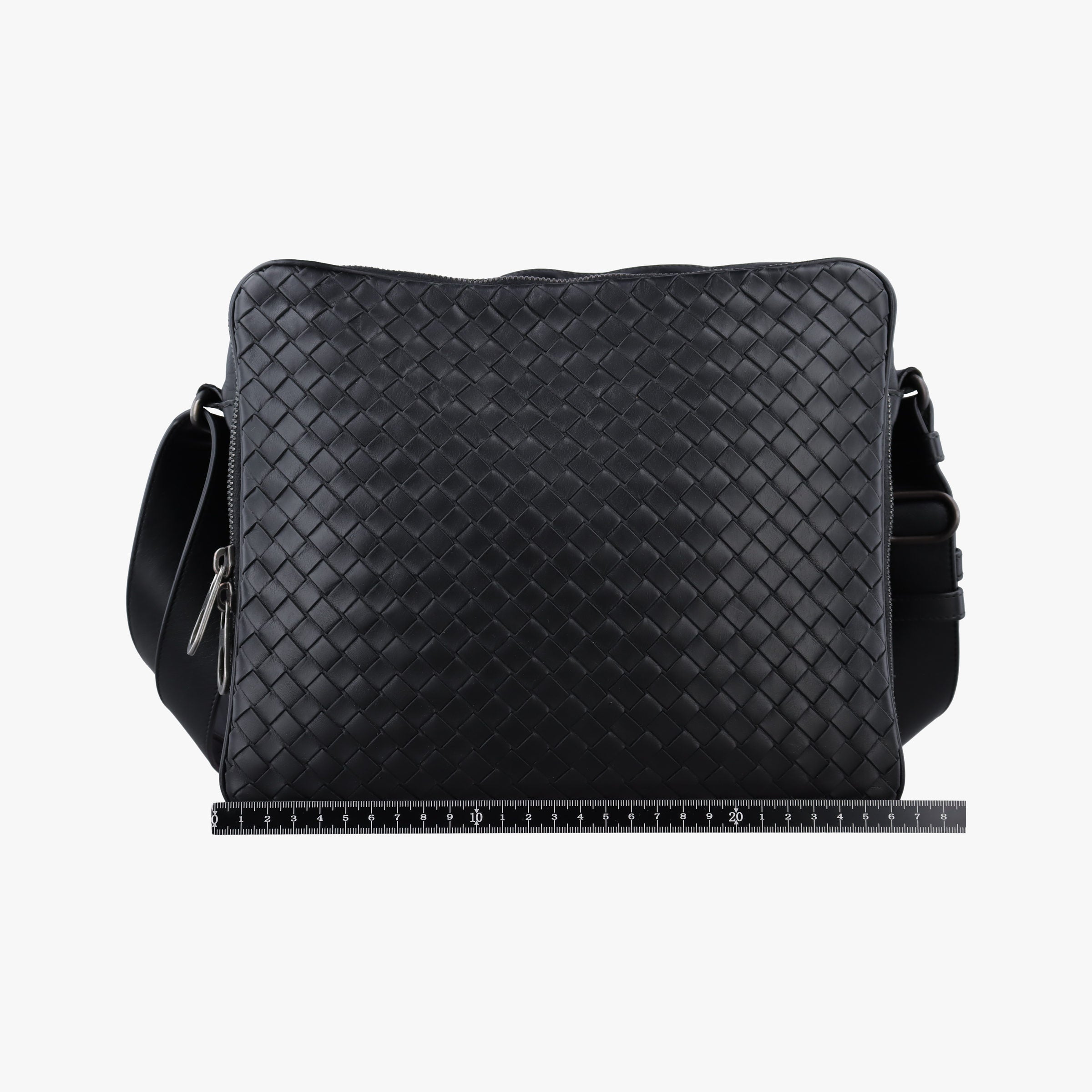 Pre-owned Bottega Veneta Intrecciato Black lambskin  shoulderbag | stylenewstar
