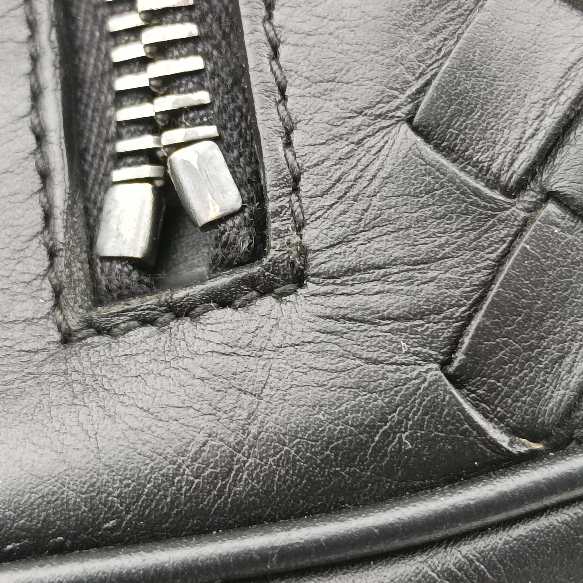 Pre-owned Bottega Veneta Intrecciato Black lambskin  shoulderbag | stylenewstar