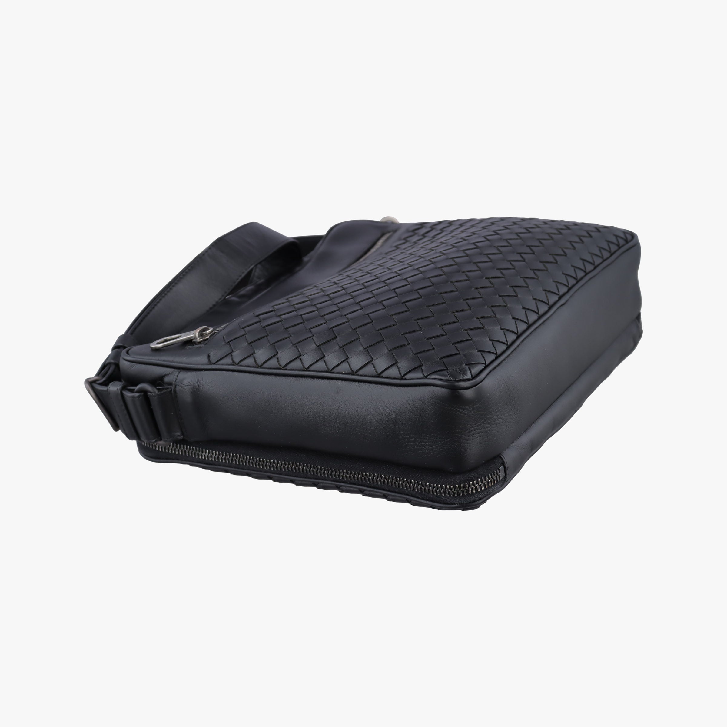 Pre-owned Bottega Veneta Intrecciato Black lambskin  shoulderbag | stylenewstar